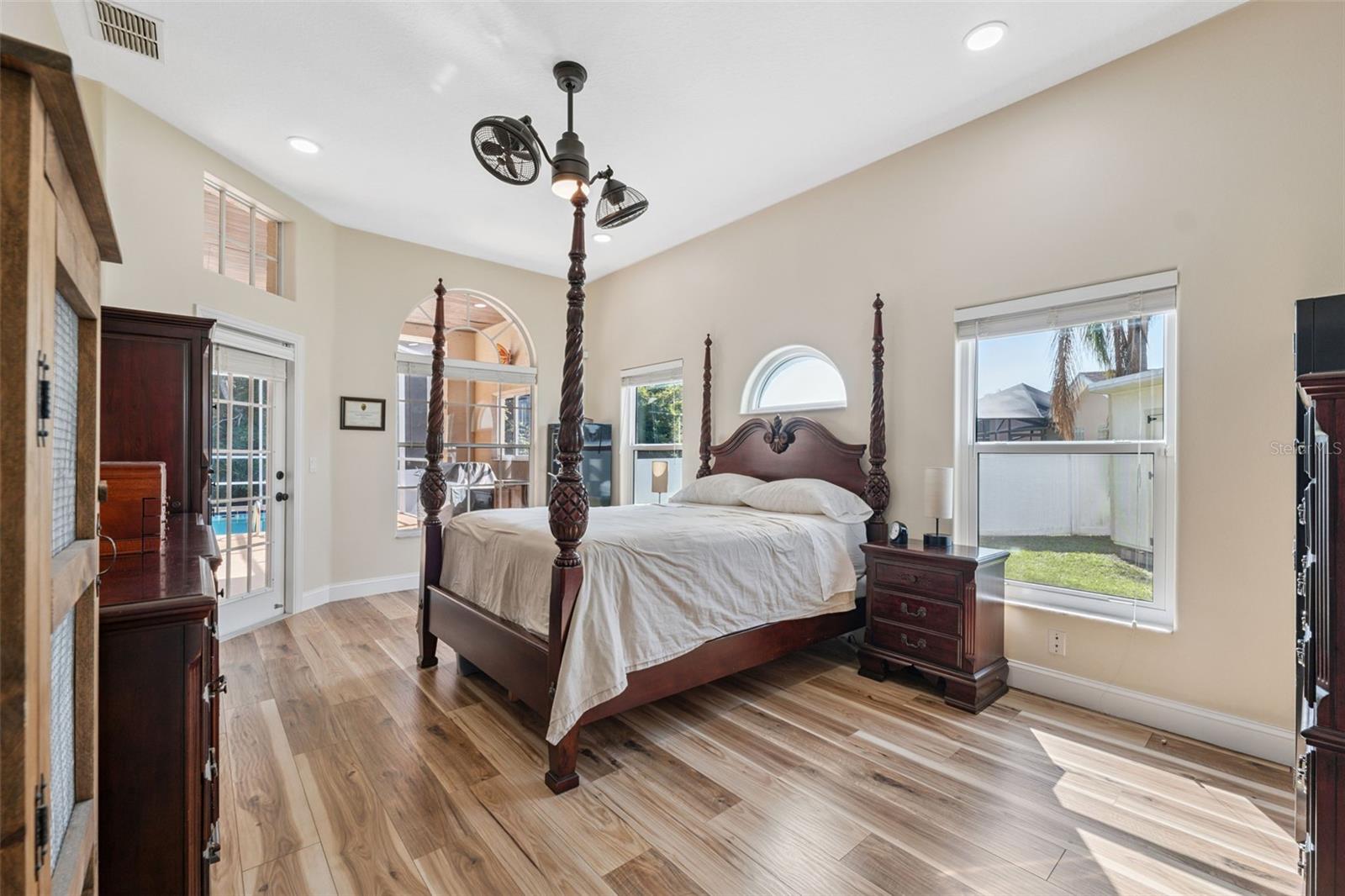 Listing photo id 5 for 8125 Setters Point Drive