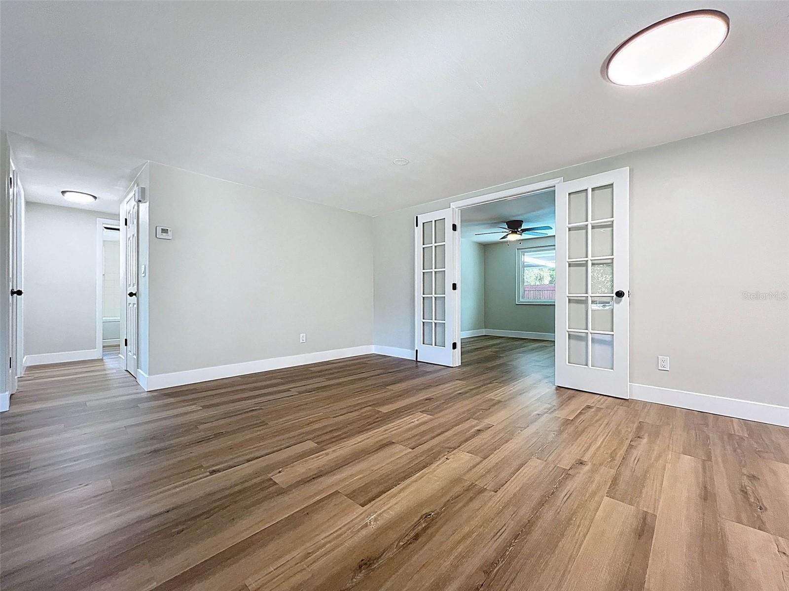 Listing photo id 12 for 7311 San Carlos Drive