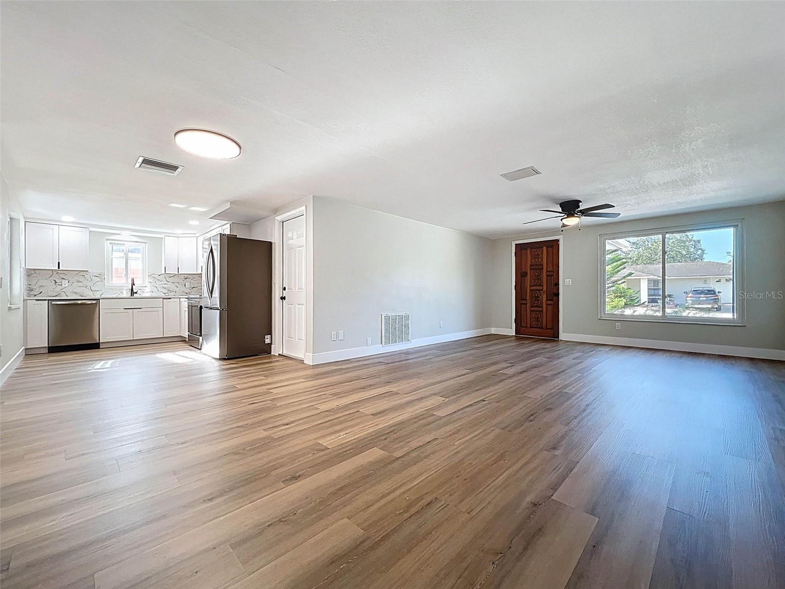 Listing photo id 13 for 7311 San Carlos Drive