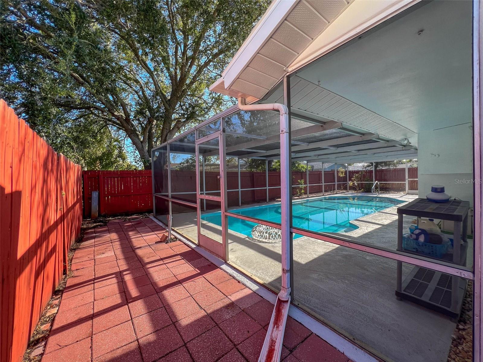 Listing photo id 38 for 7311 San Carlos Drive