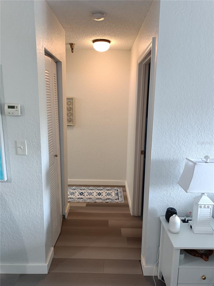 Image 17 of 60 For 10263 Gandy Boulevard N 611