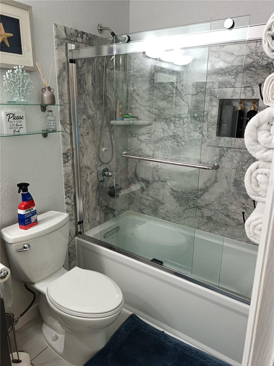 Image 33 of 60 For 10263 Gandy Boulevard N 611