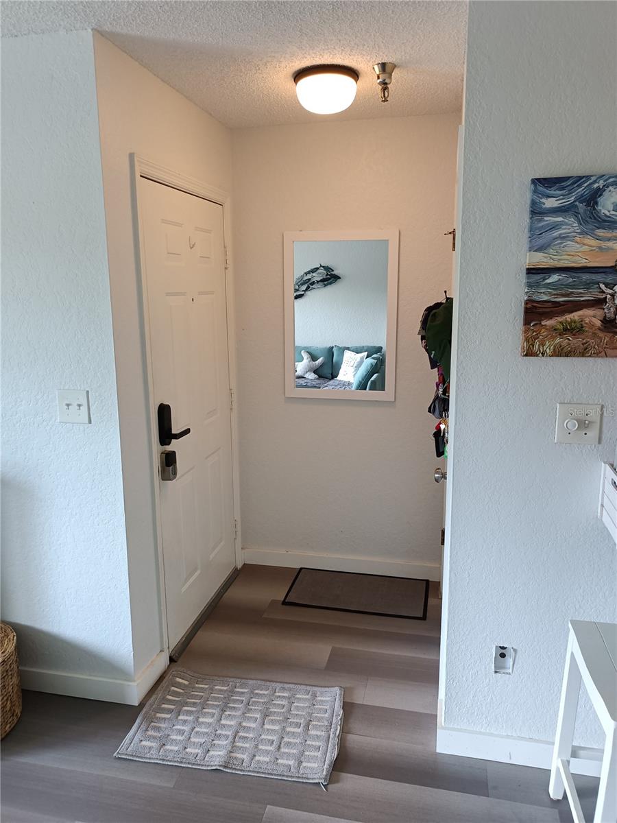 Image 9 of 60 For 10263 Gandy Boulevard N 611