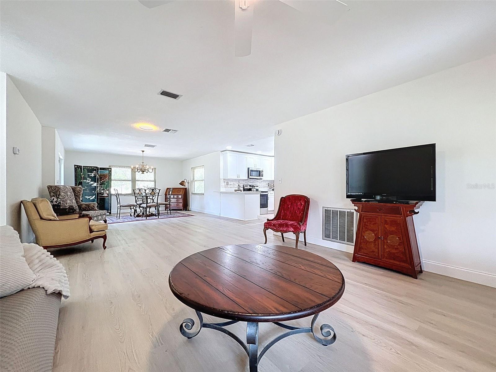 Image 6 of 44 For 6499 Rosedale Drive