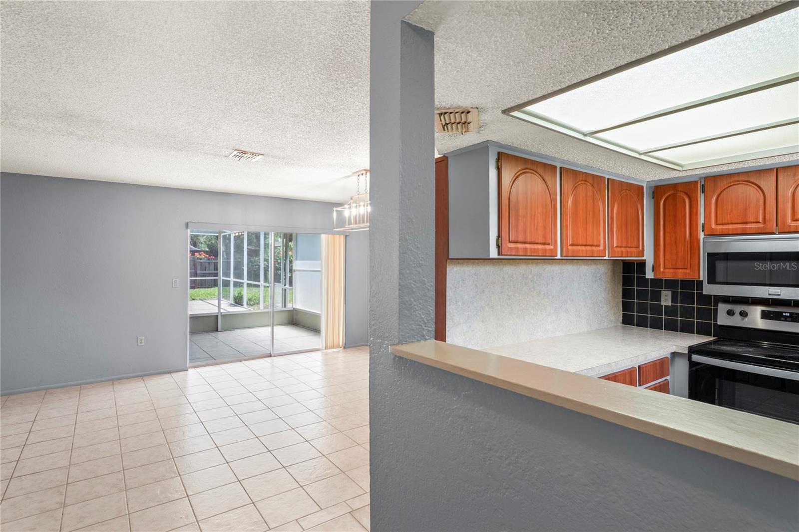 Image 4 of 50 For 9015 Pemberton Street