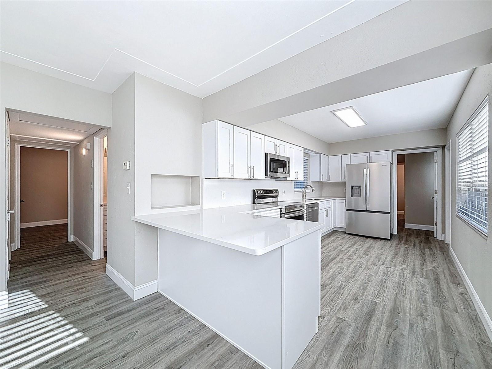 Image 12 of 39 For 5029 16th Avenue N