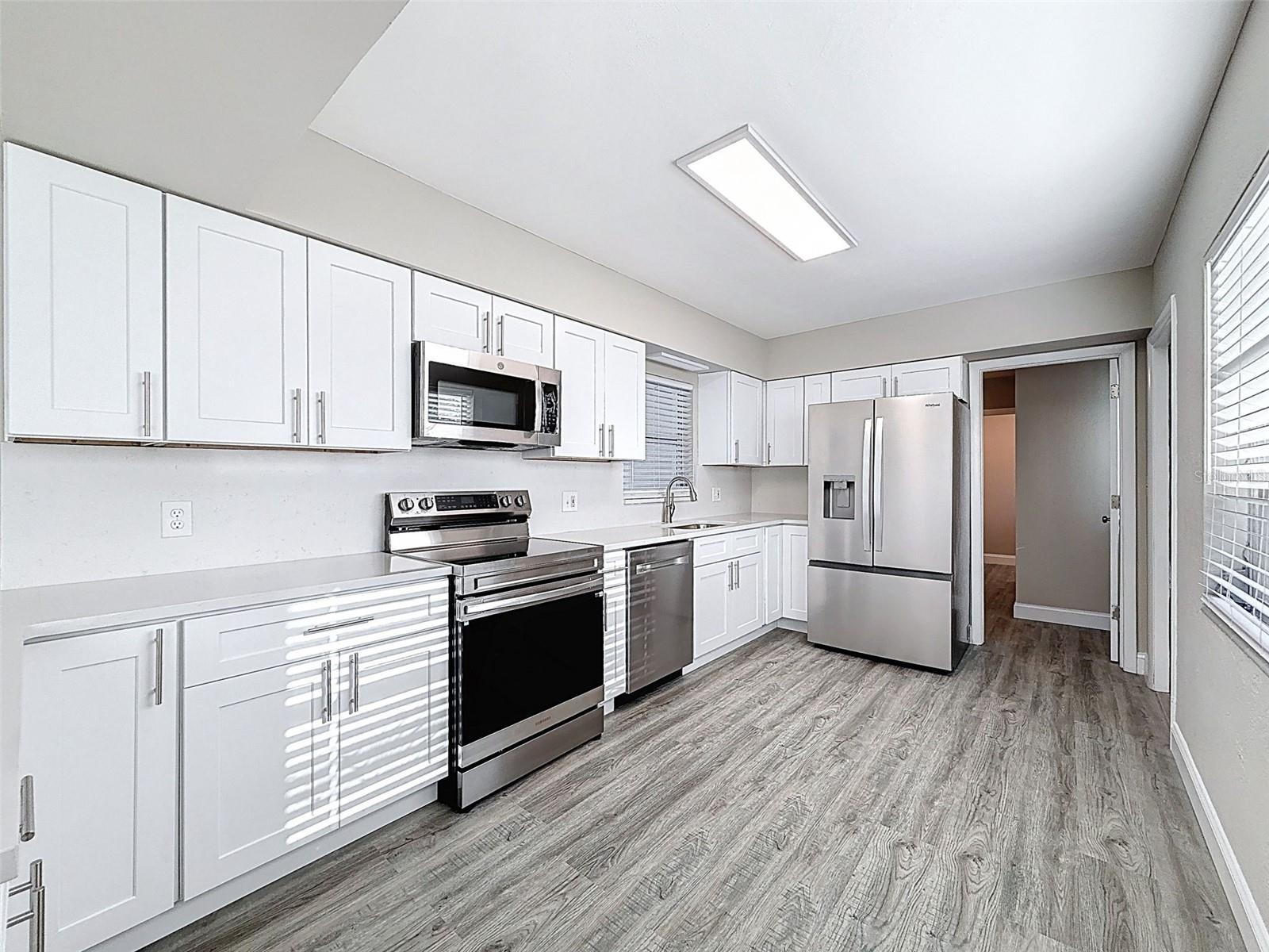 Image 13 of 39 For 5029 16th Avenue N