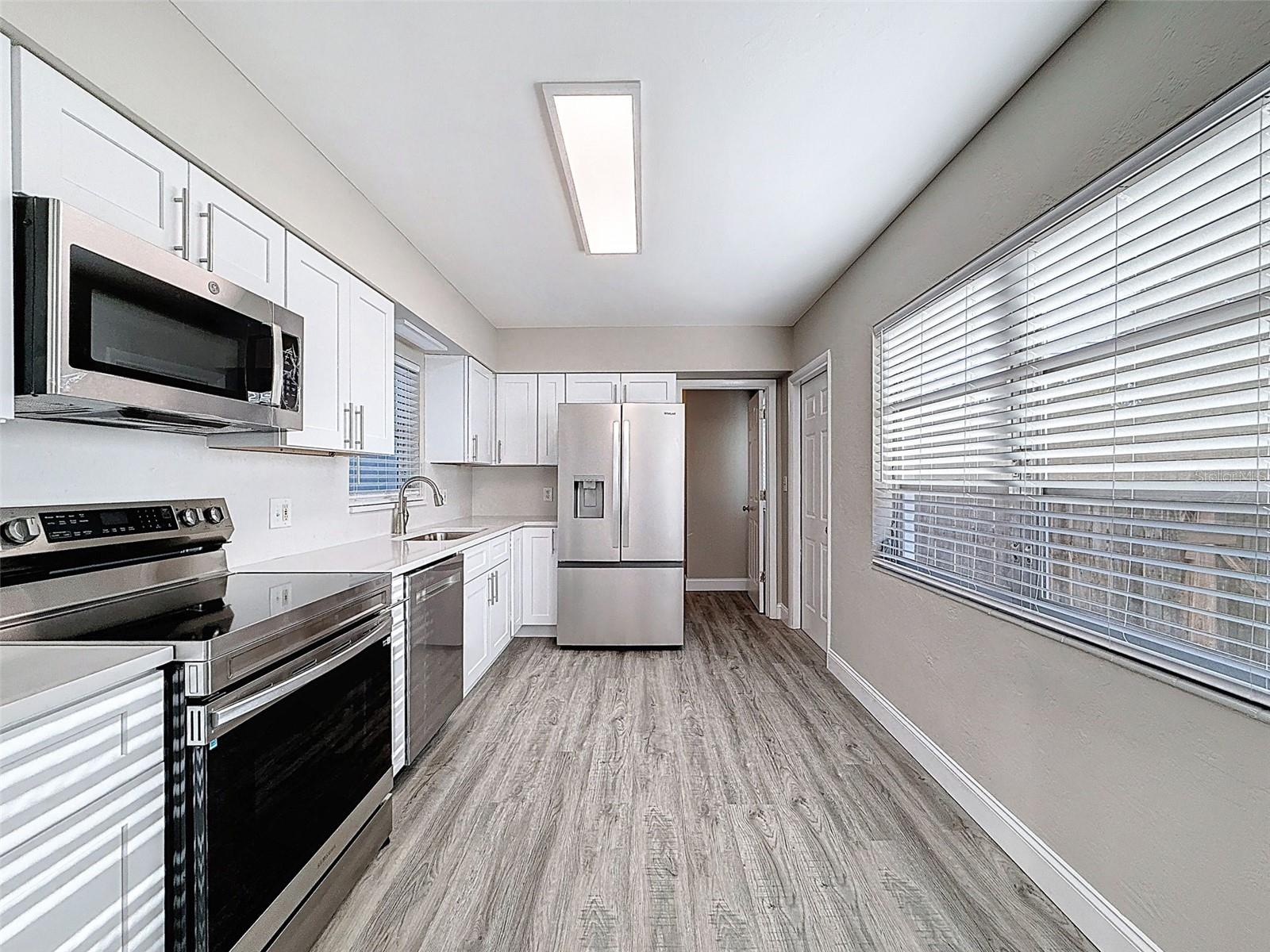 Image 14 of 39 For 5029 16th Avenue N