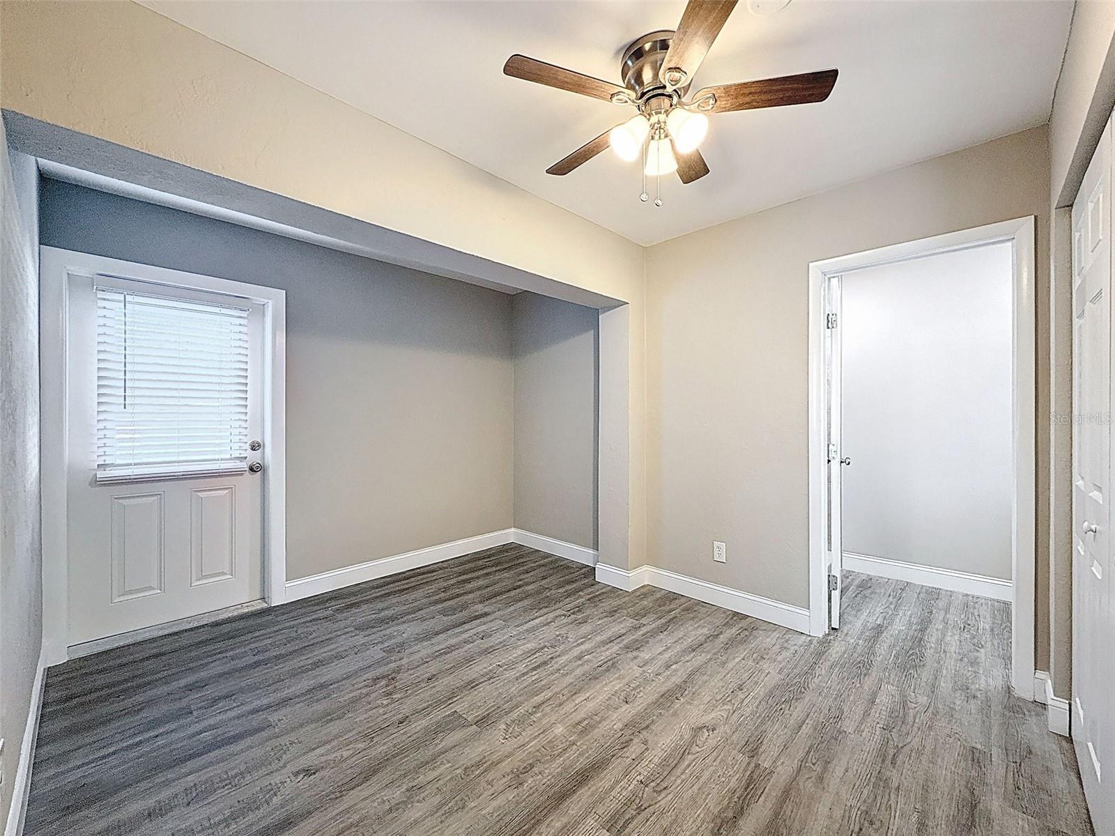 Image 19 of 39 For 5029 16th Avenue N