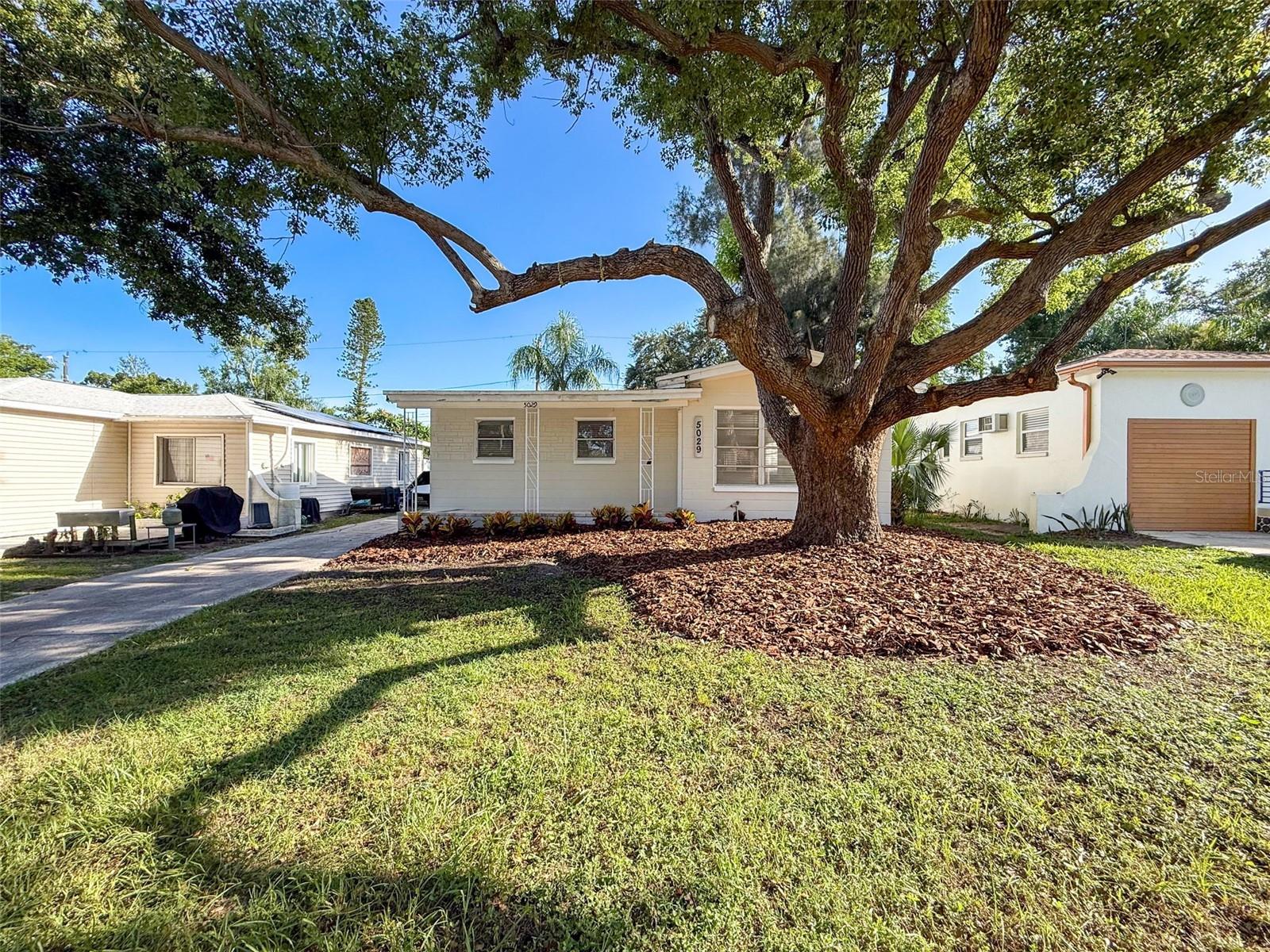 Image 2 of 39 For 5029 16th Avenue N