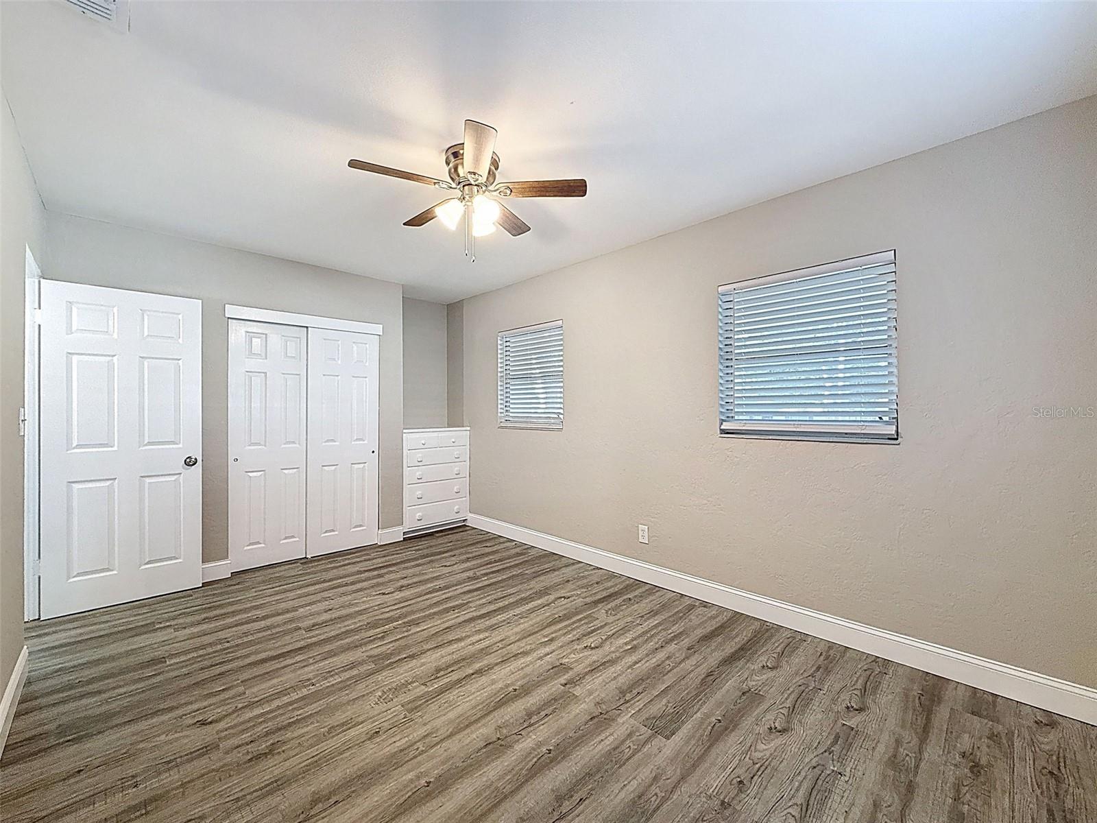 Image 24 of 39 For 5029 16th Avenue N