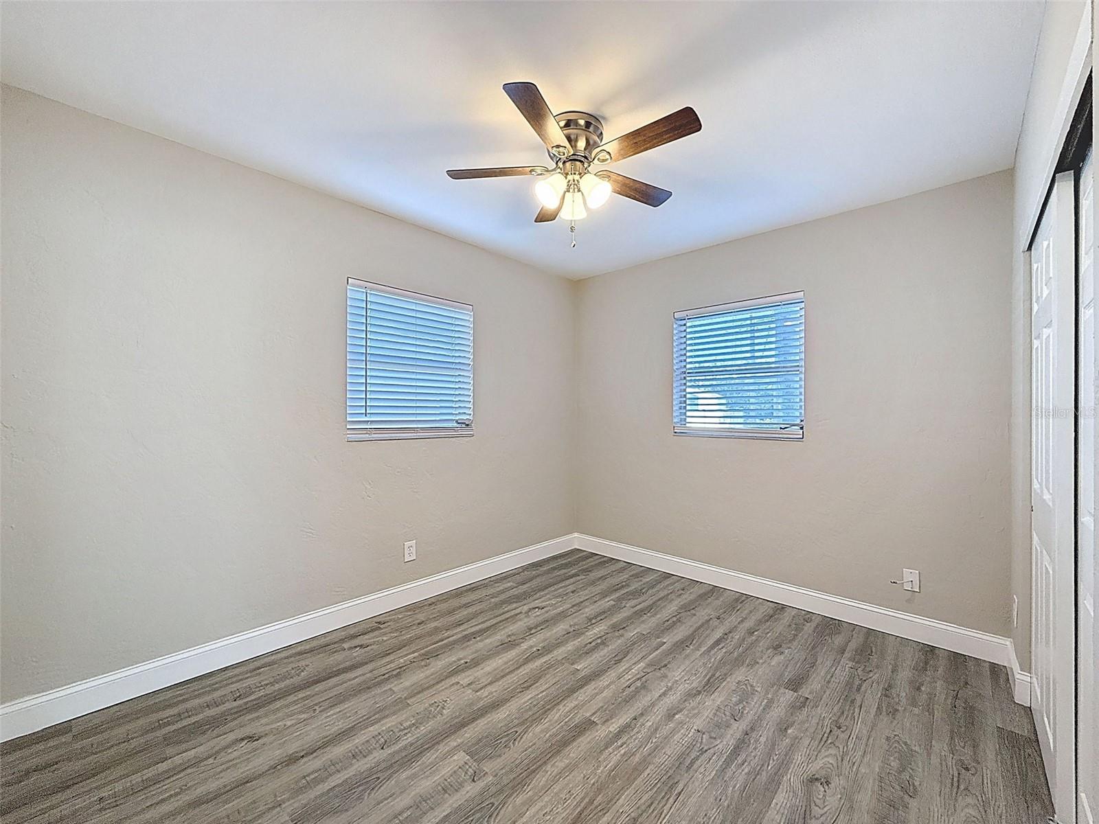 Image 26 of 39 For 5029 16th Avenue N