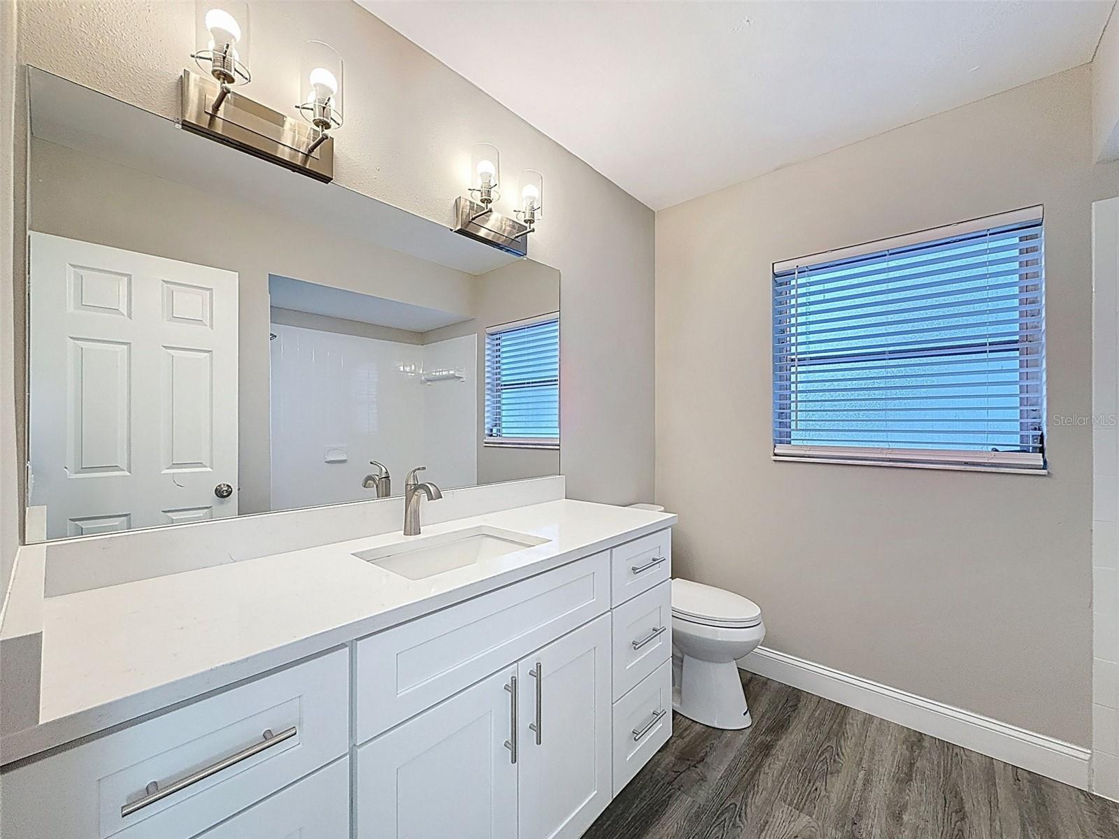 Image 29 of 39 For 5029 16th Avenue N