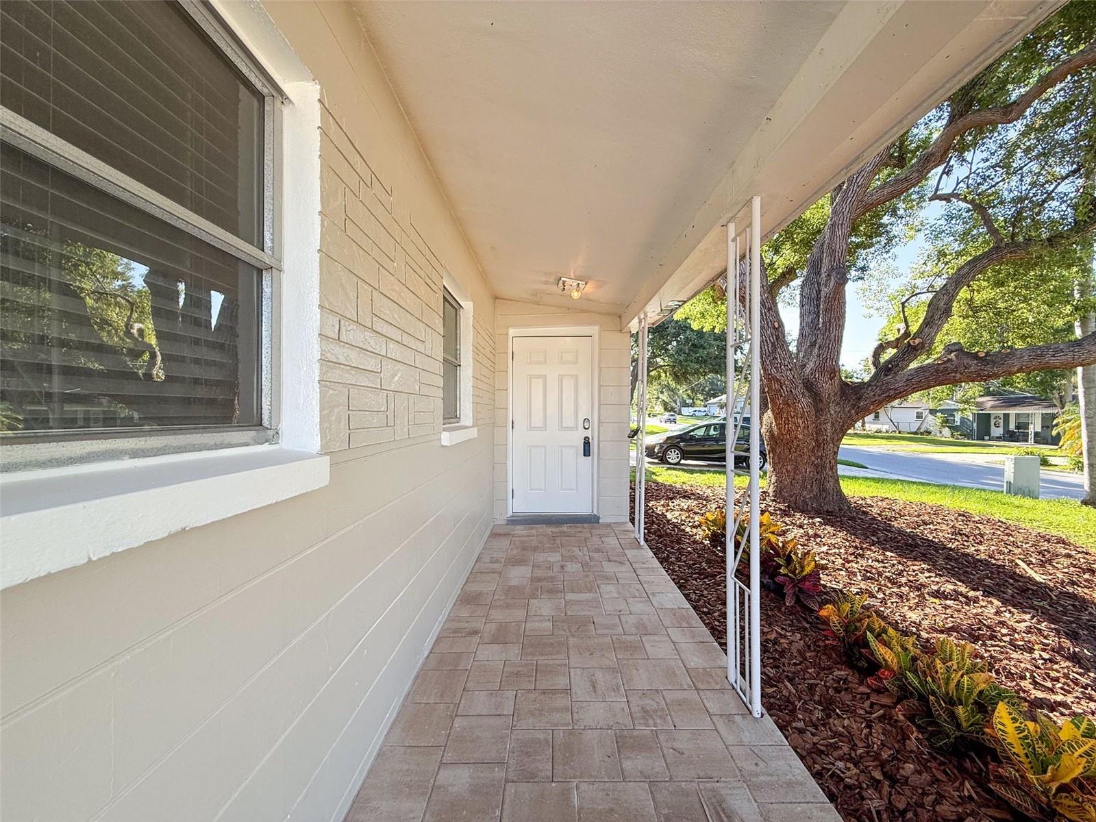 Image 6 of 39 For 5029 16th Avenue N
