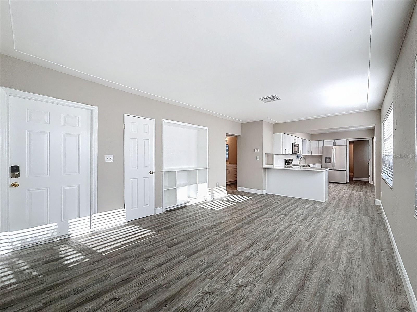 Image 7 of 39 For 5029 16th Avenue N
