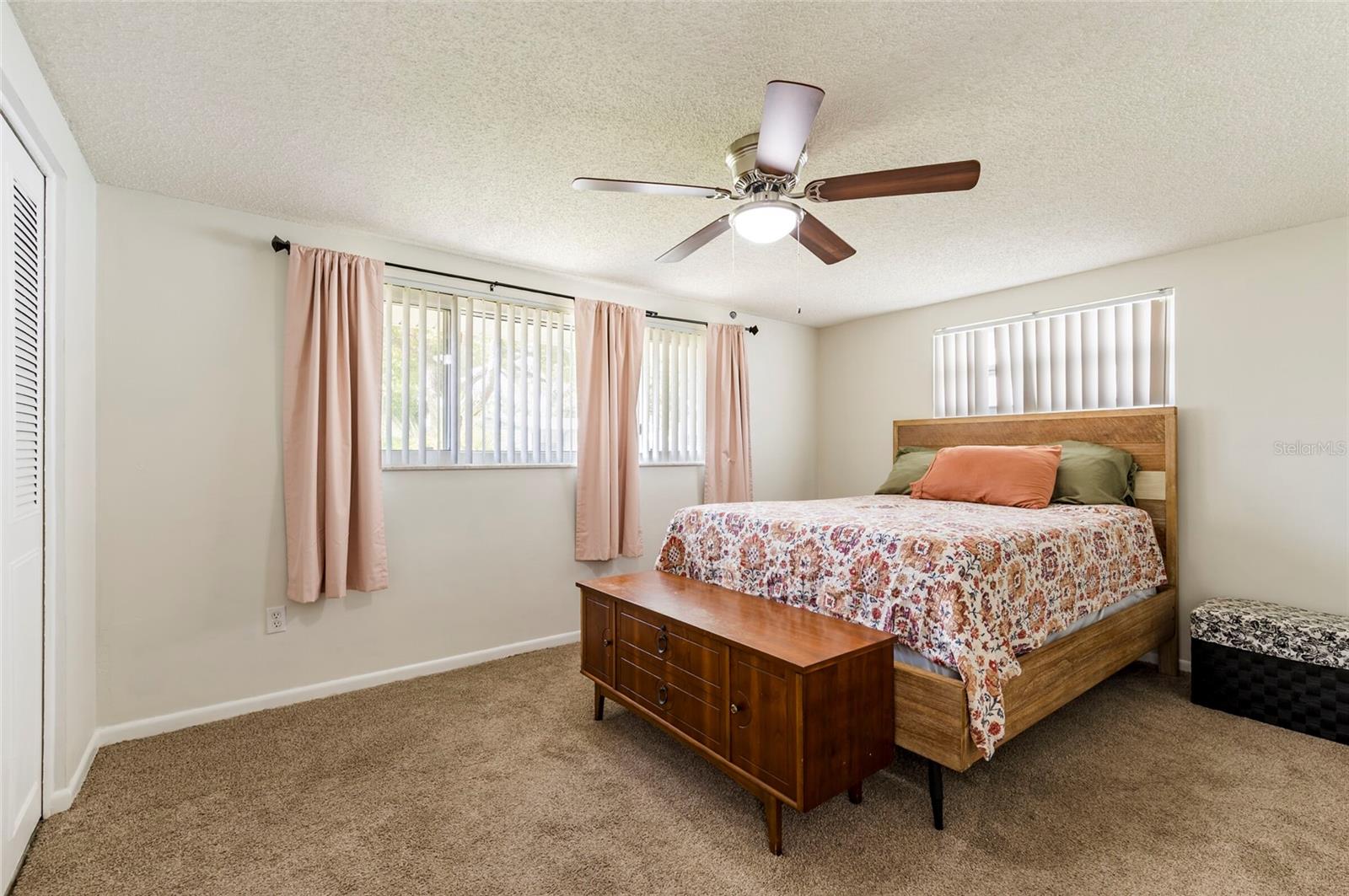 Listing photo id 18 for 7603 Cumber Drive
