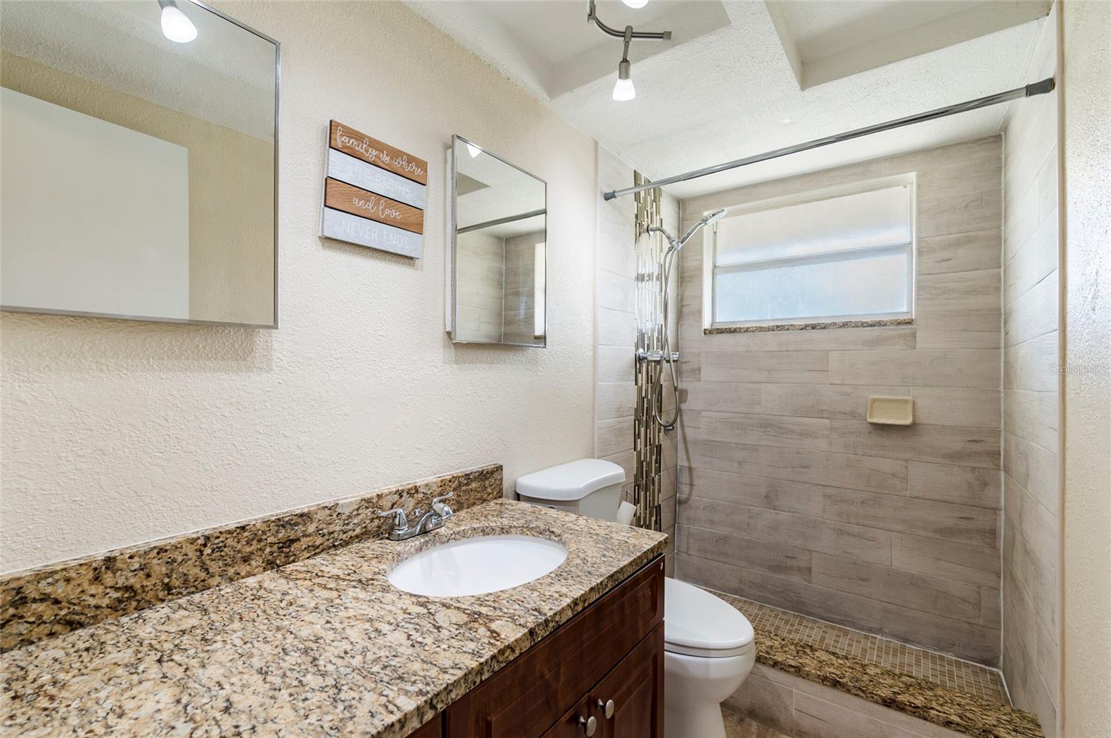 Listing photo id 23 for 7603 Cumber Drive
