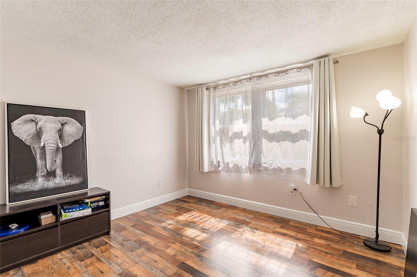 Listing photo id 25 for 7603 Cumber Drive