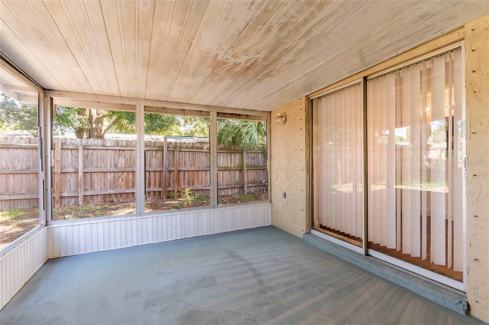 Listing photo id 27 for 7603 Cumber Drive