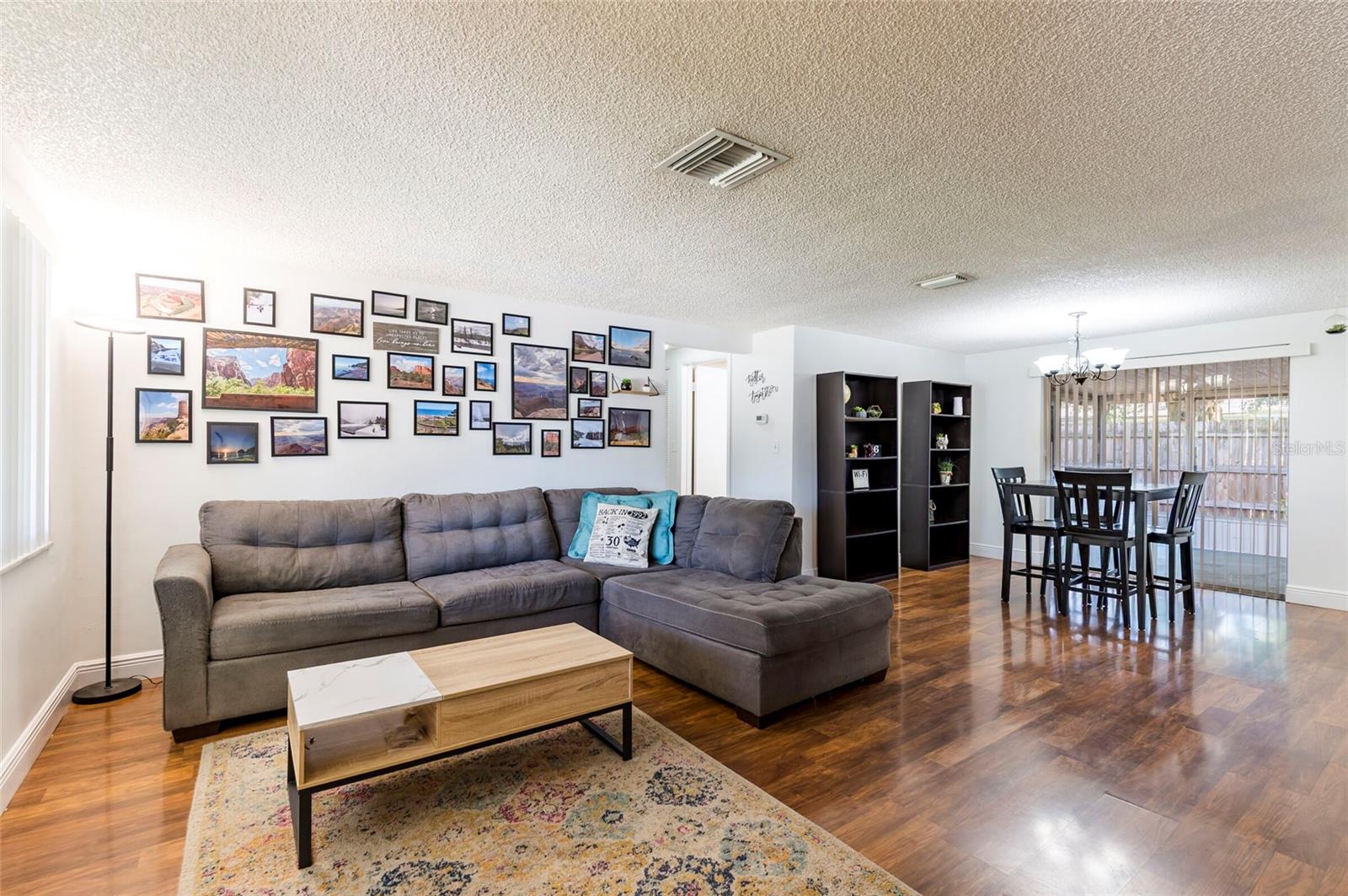 Listing photo id 5 for 7603 Cumber Drive