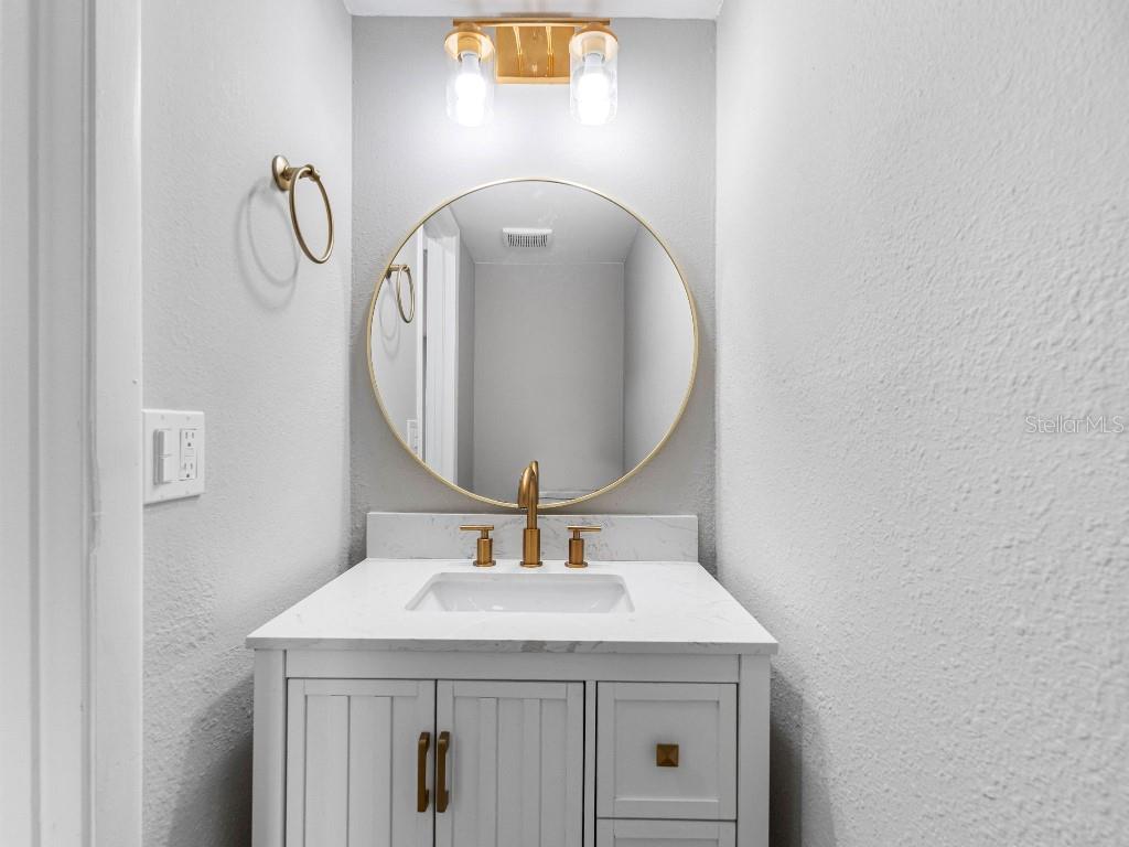 Image 13 of 28 For 6600 121st Avenue 3