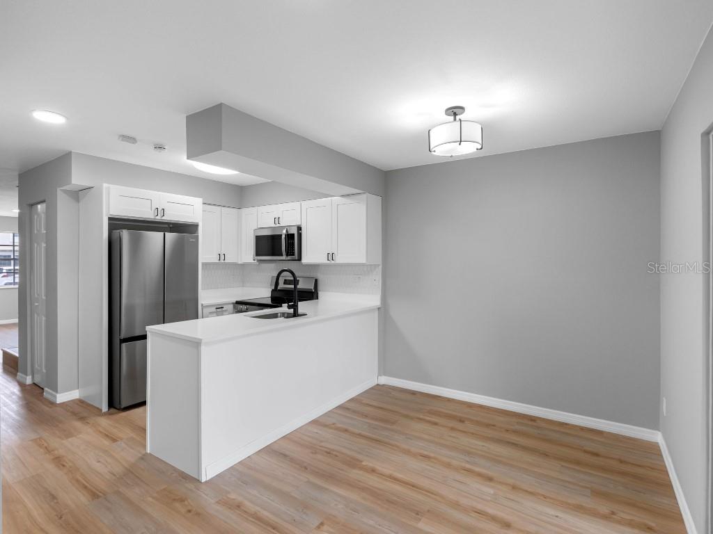 Image 5 of 28 For 6600 121st Avenue 3