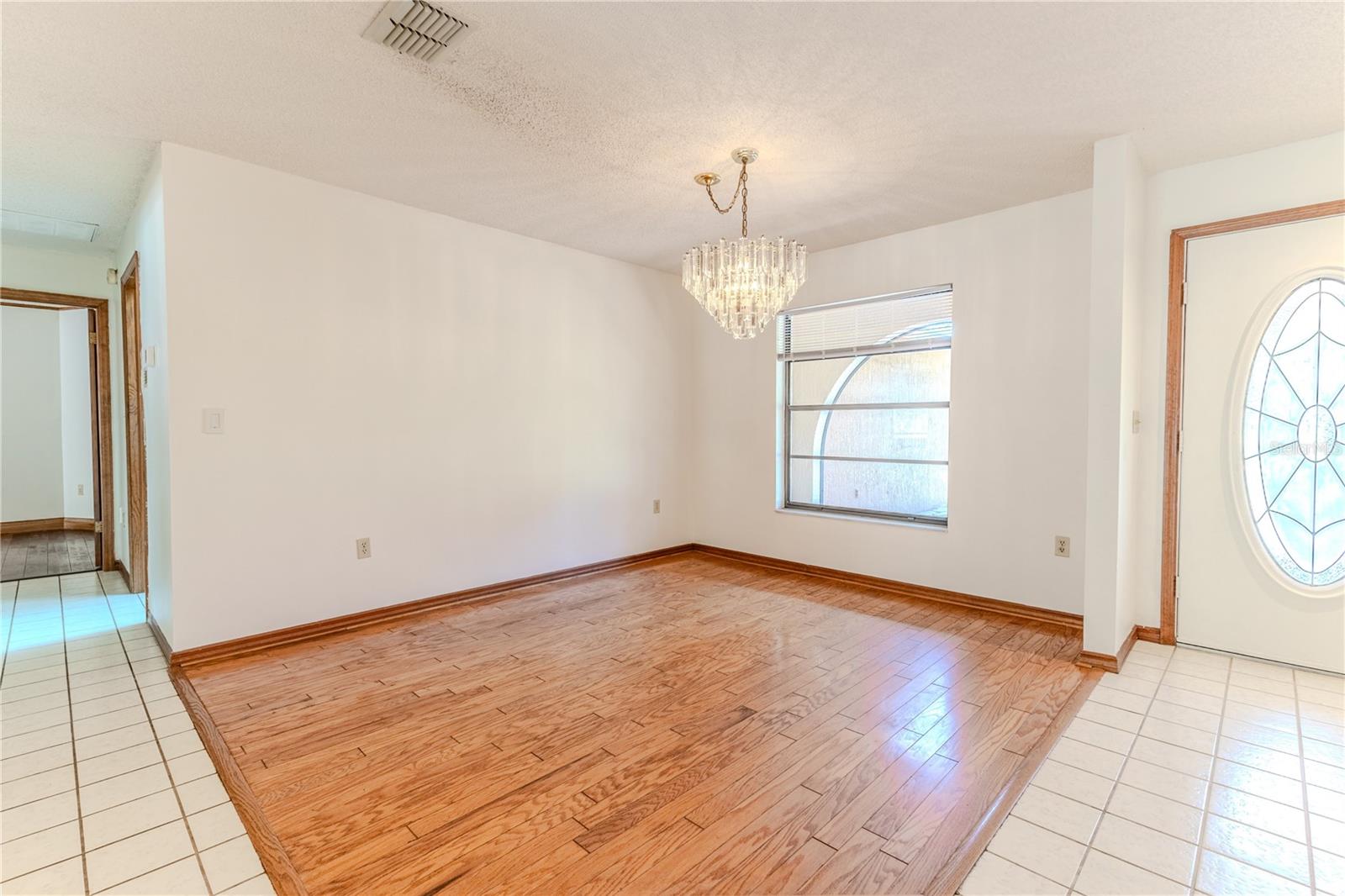 Image 16 of 86 For 8217 Chaucer Drive