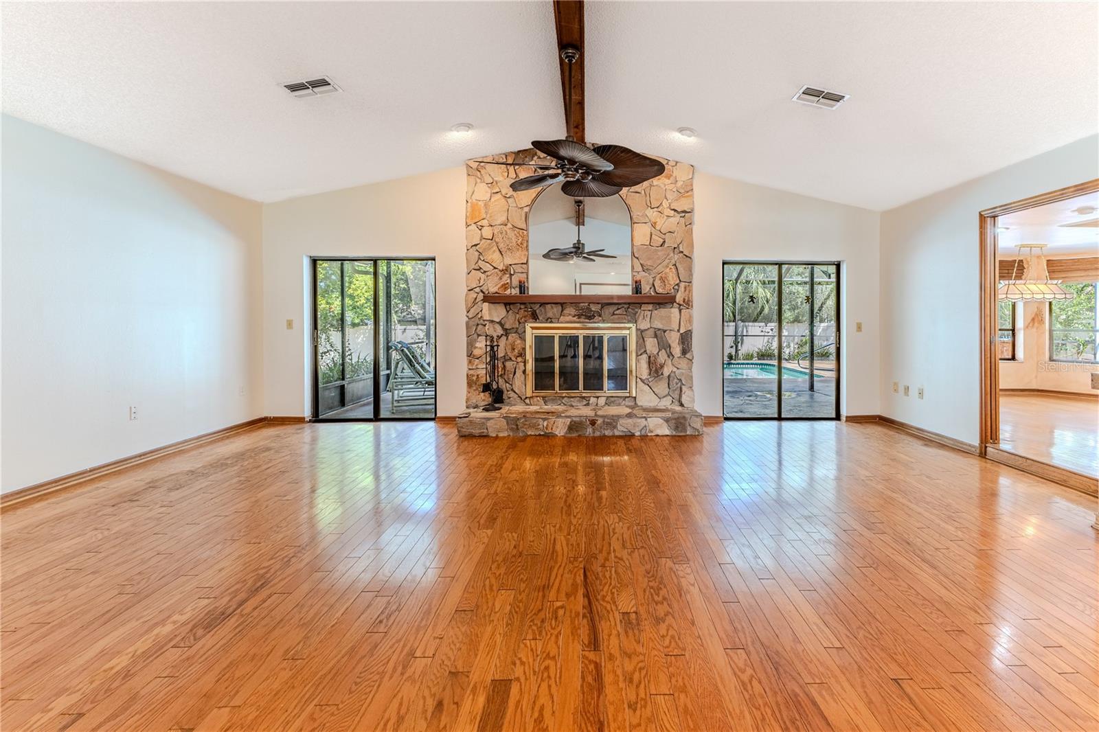 Image 18 of 86 For 8217 Chaucer Drive