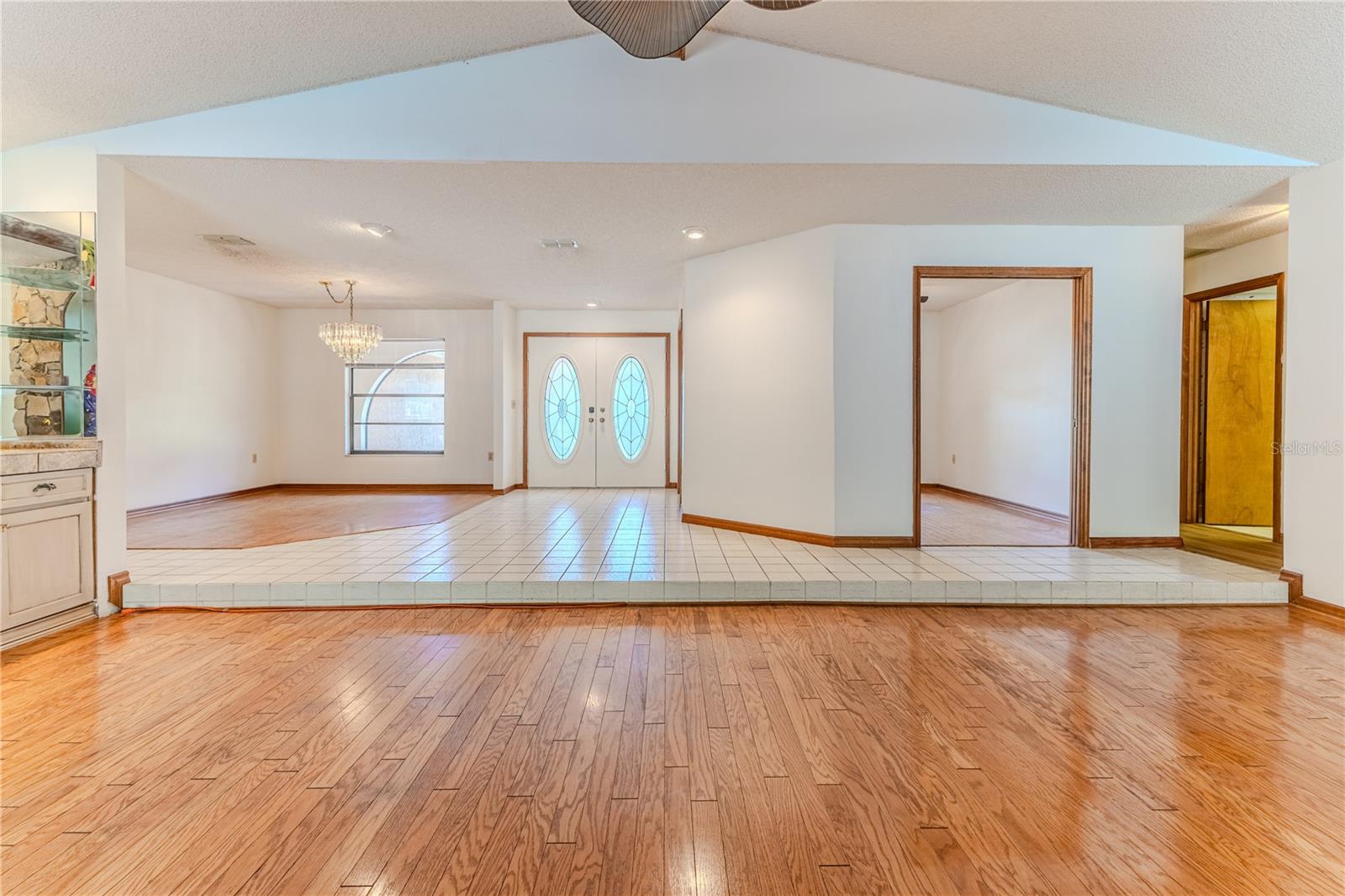 Image 24 of 86 For 8217 Chaucer Drive