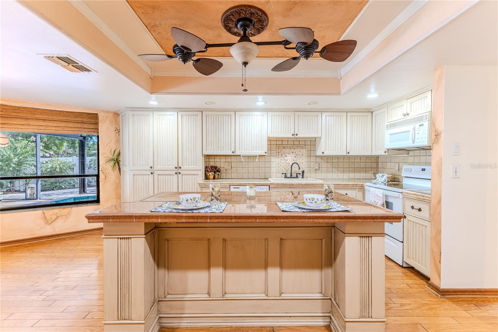Image 25 of 86 For 8217 Chaucer Drive