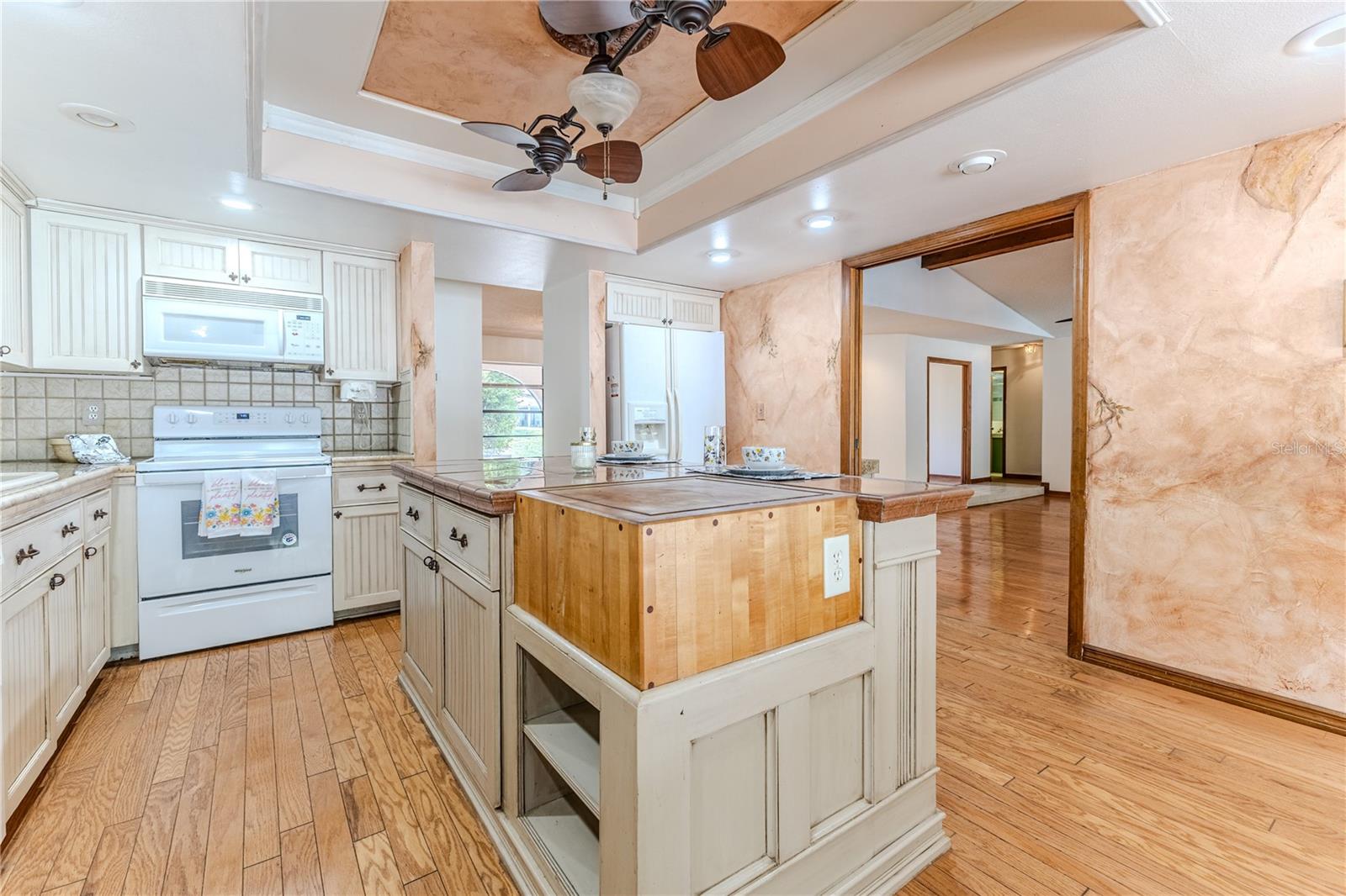 Image 30 of 86 For 8217 Chaucer Drive