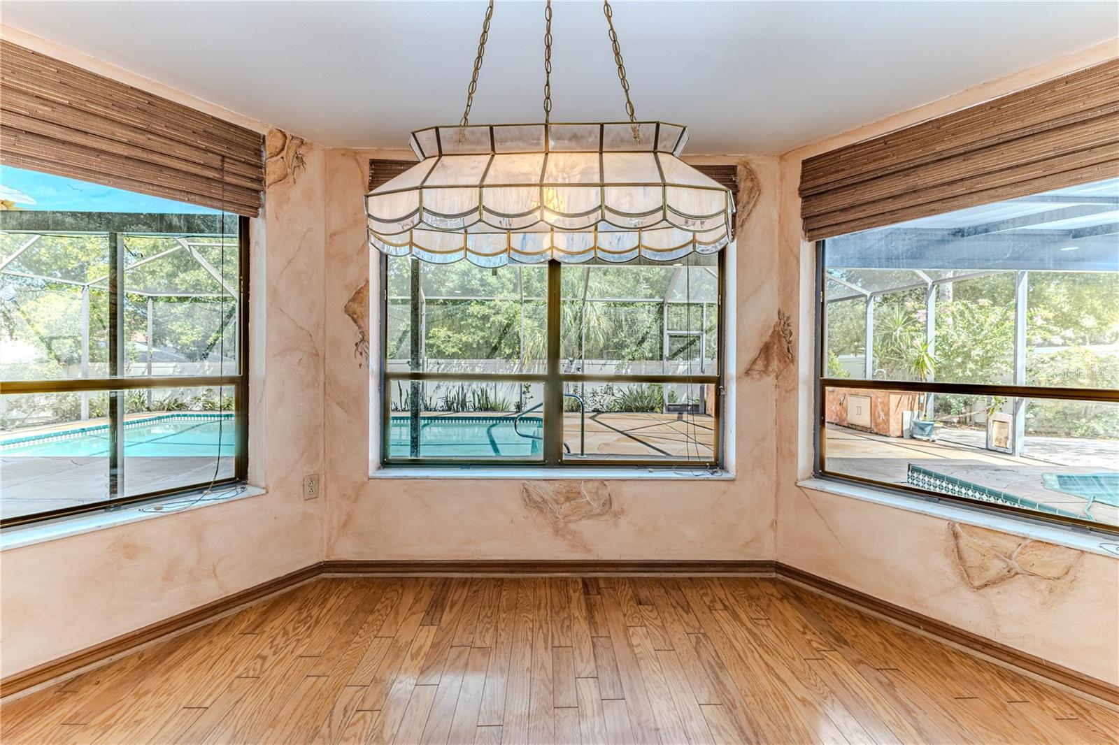 Image 31 of 86 For 8217 Chaucer Drive