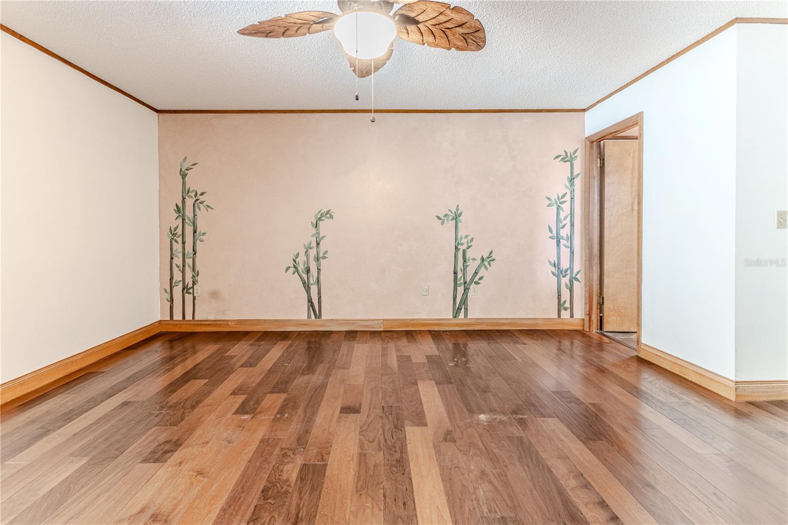 Image 36 of 86 For 8217 Chaucer Drive