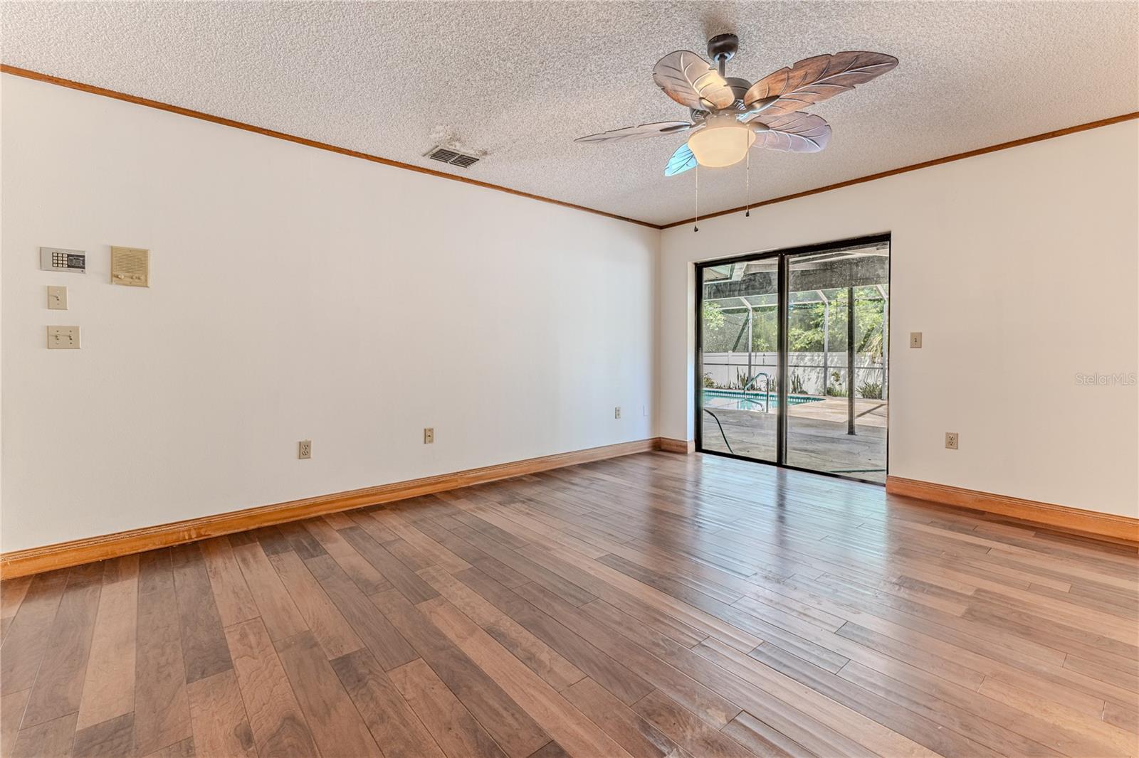 Image 38 of 86 For 8217 Chaucer Drive