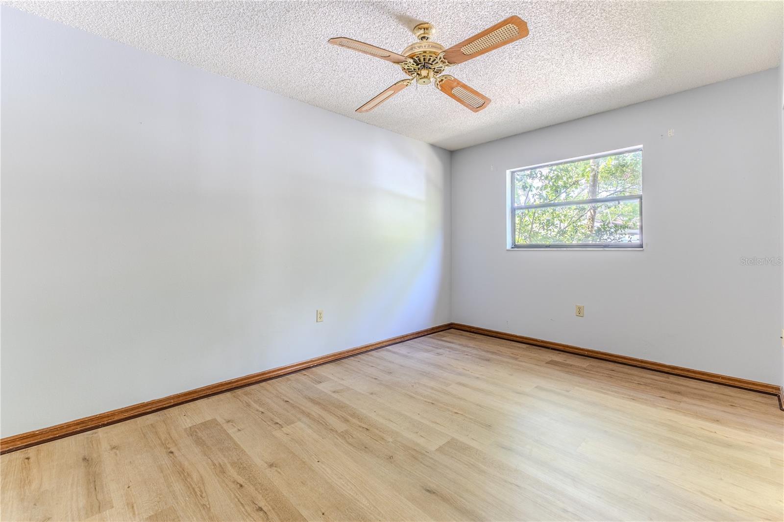 Image 43 of 86 For 8217 Chaucer Drive