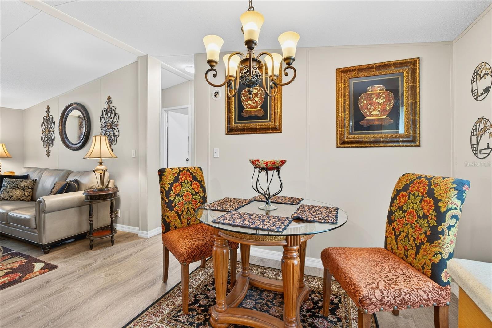Image 7 of 59 For 3110 Moss Hill Street