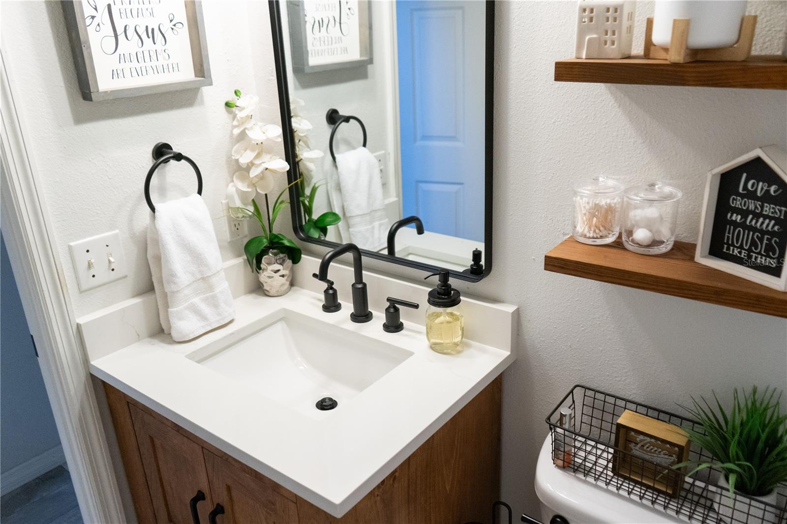 Image 21 of 23 For 3256 Helmel Court