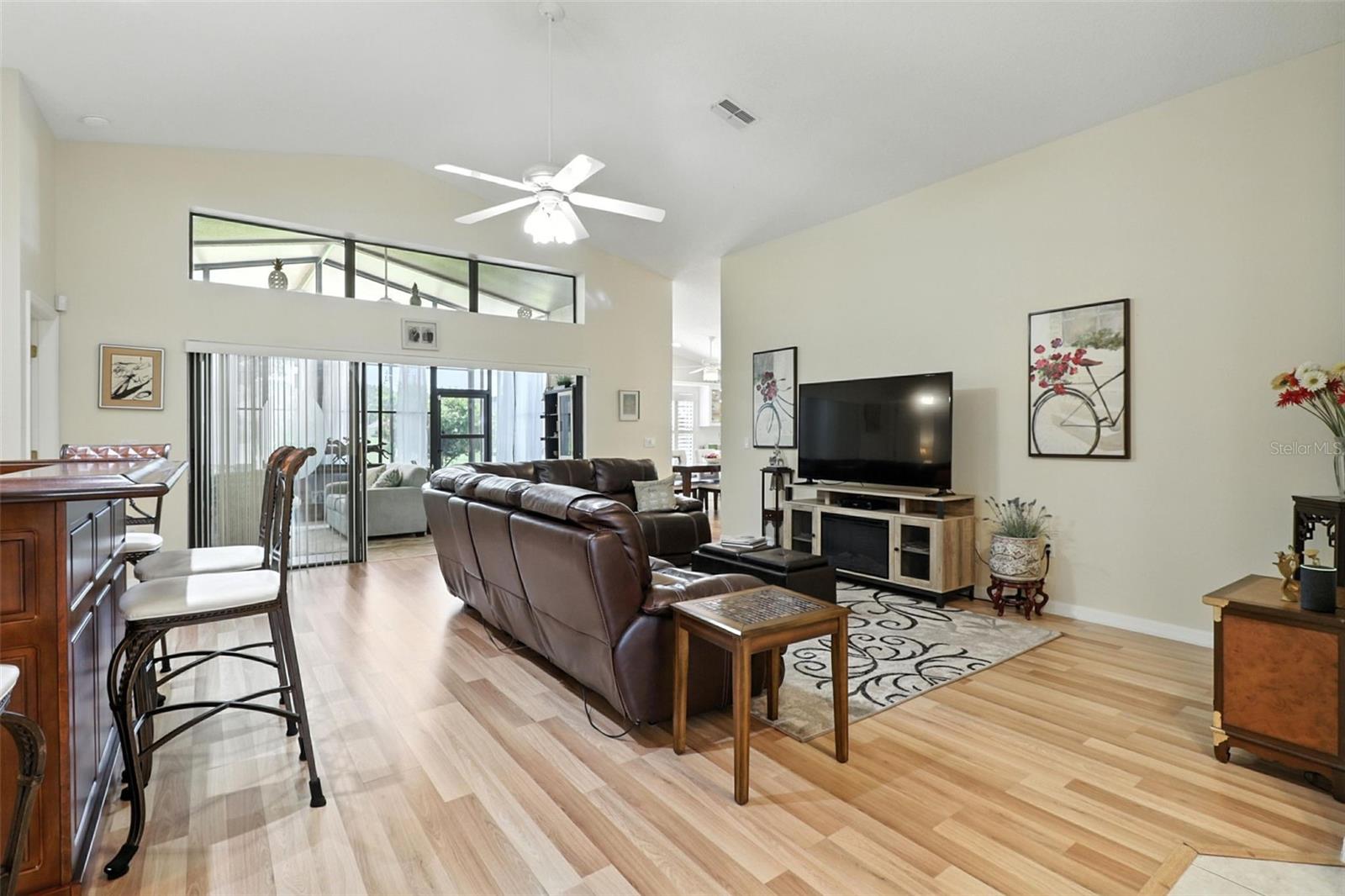 Image 21 of 36 For 13736 Waggle Court