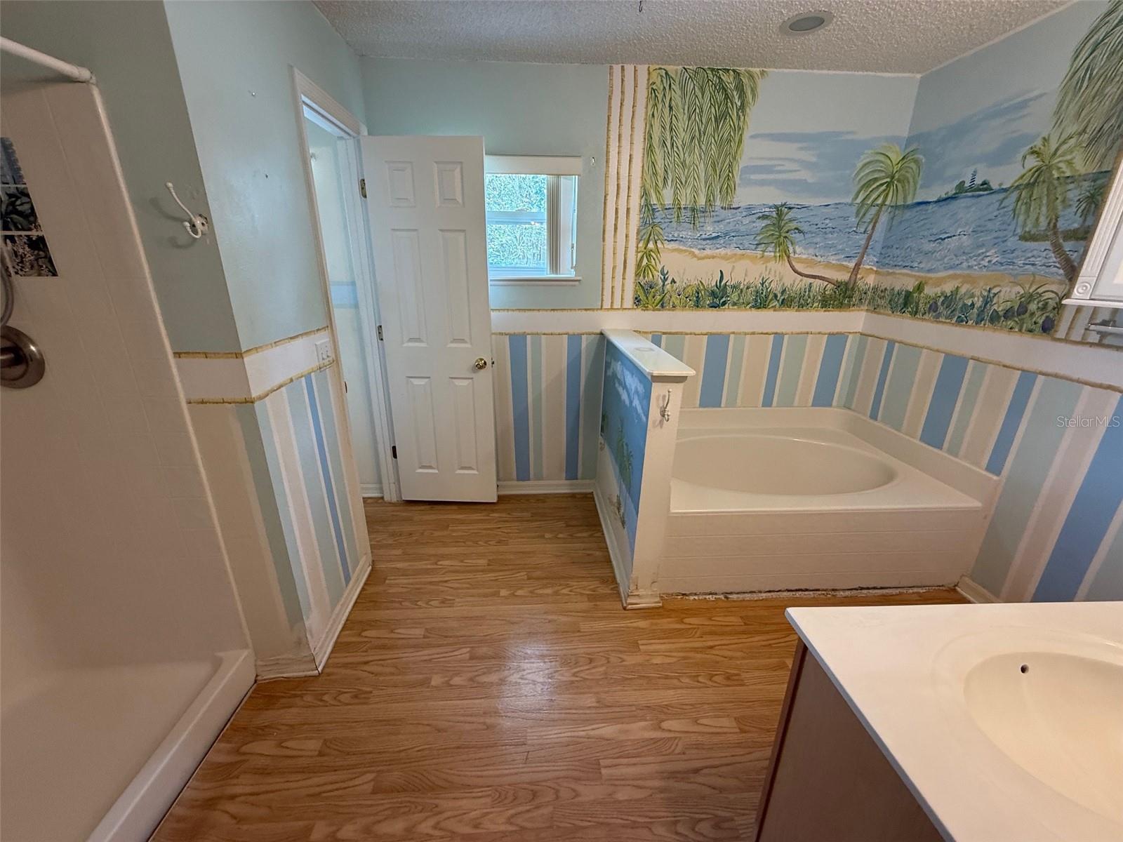 Image 13 of 20 For 5484 Moongate Road