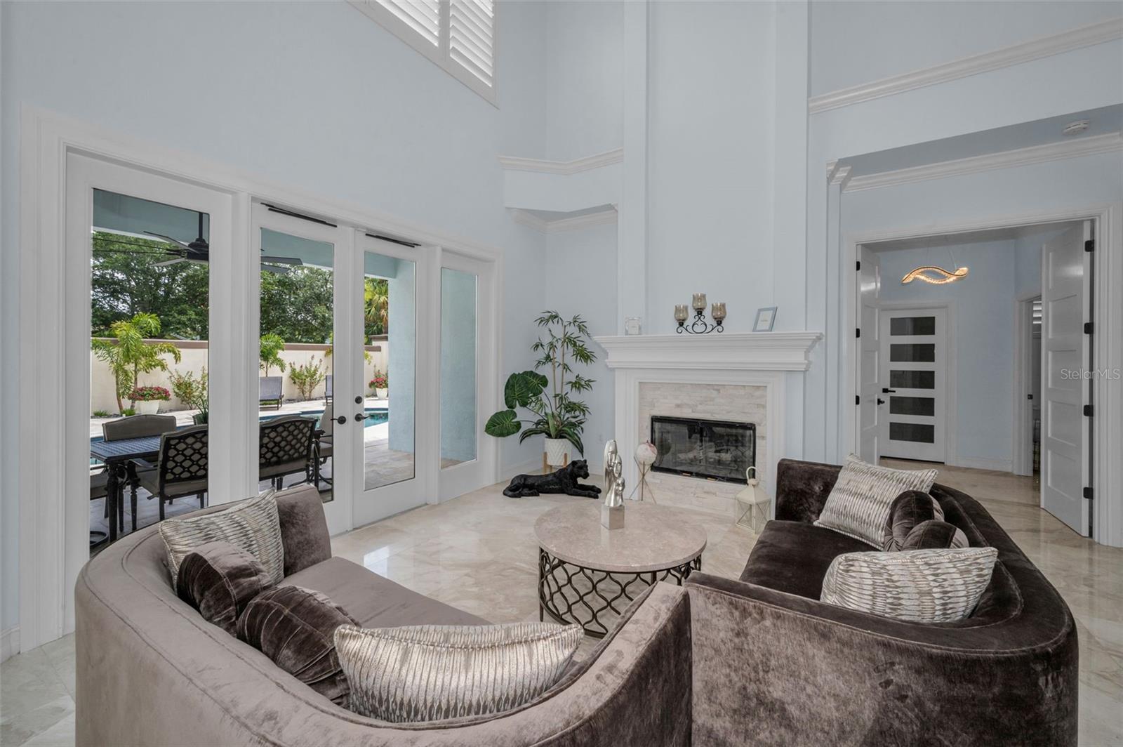 Listing photo id 15 for 10238 Pontofino Circle