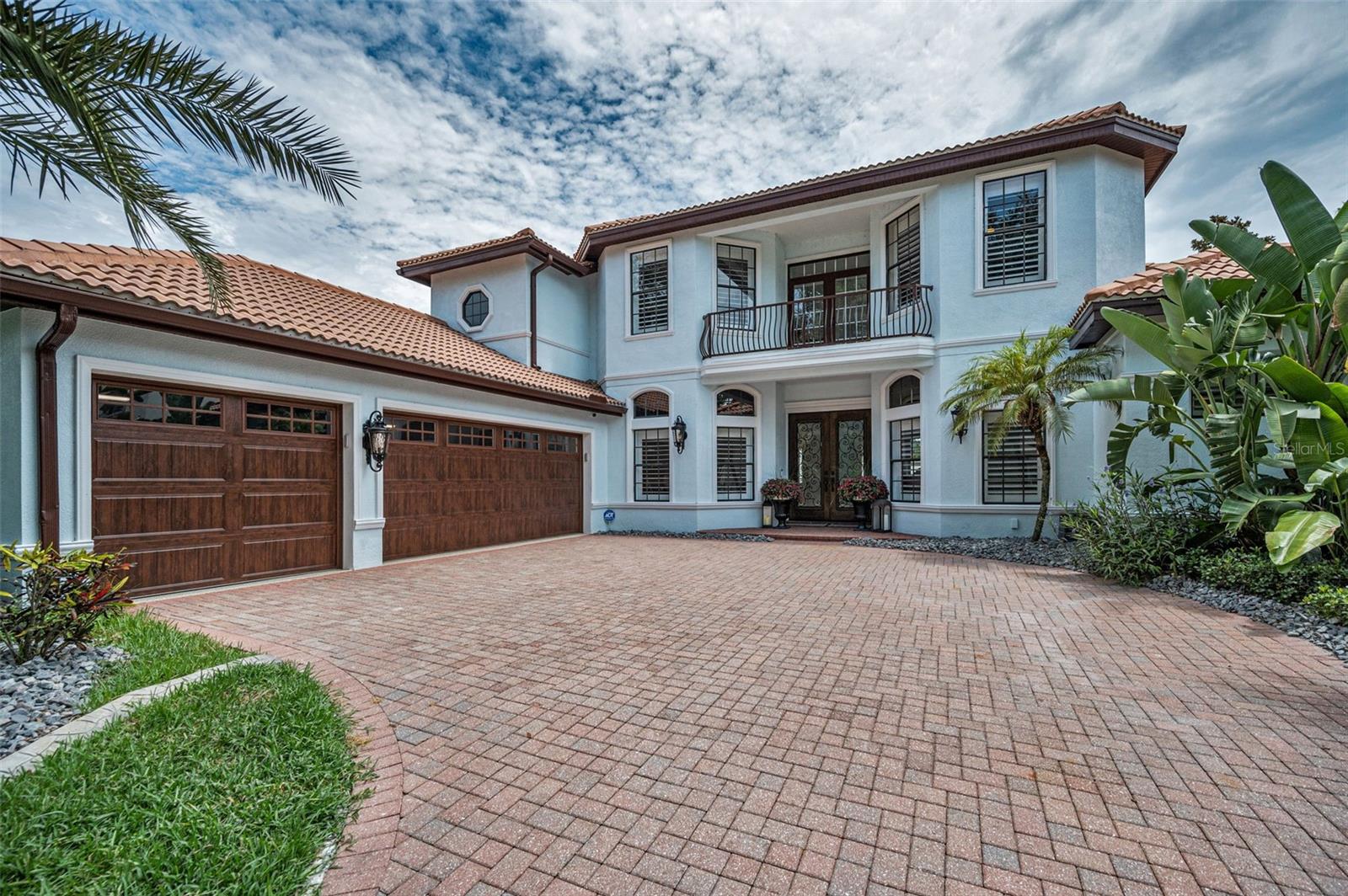 Listing photo id 0 for 10238 Pontofino Circle