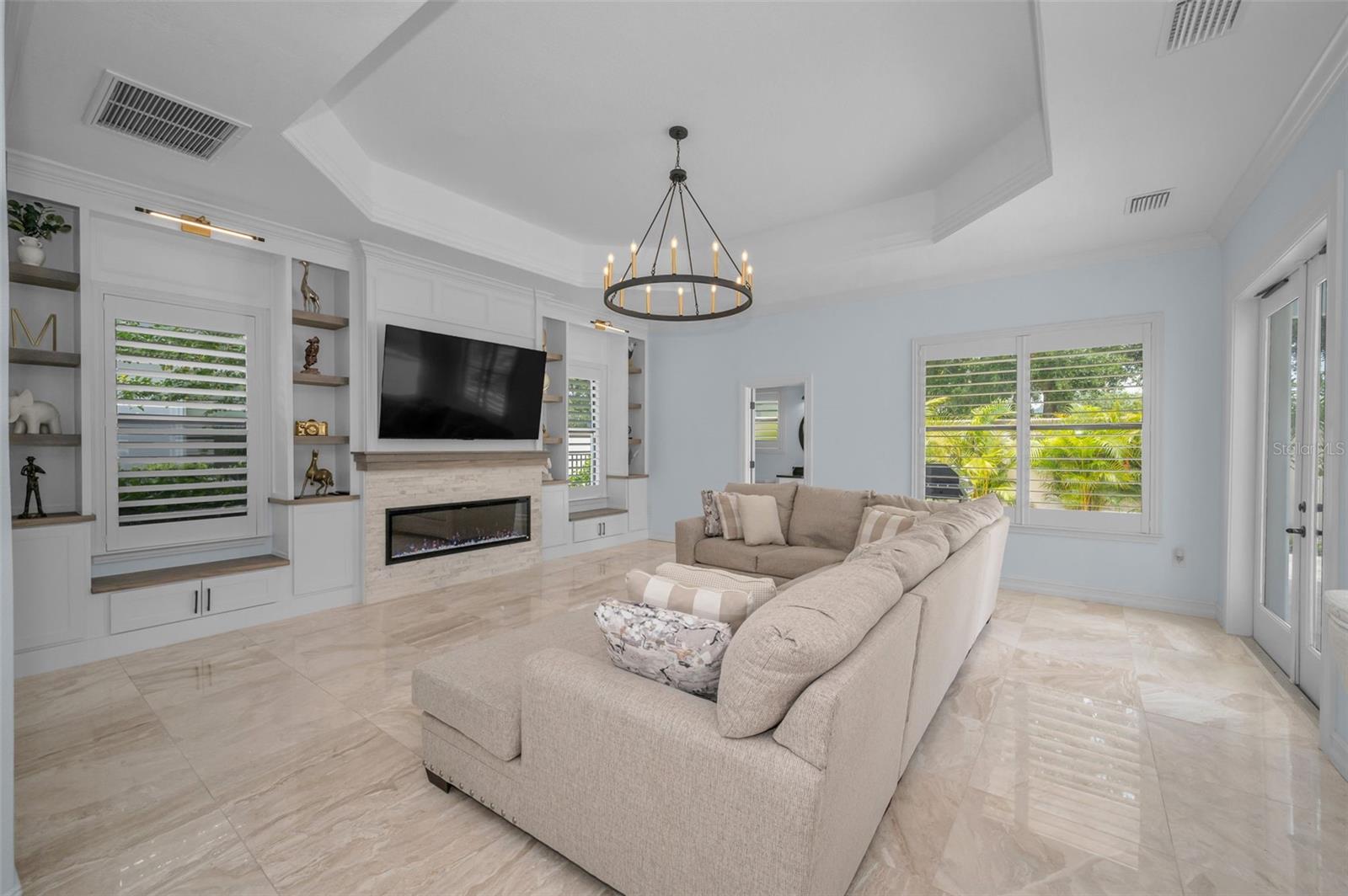 Listing photo id 32 for 10238 Pontofino Circle