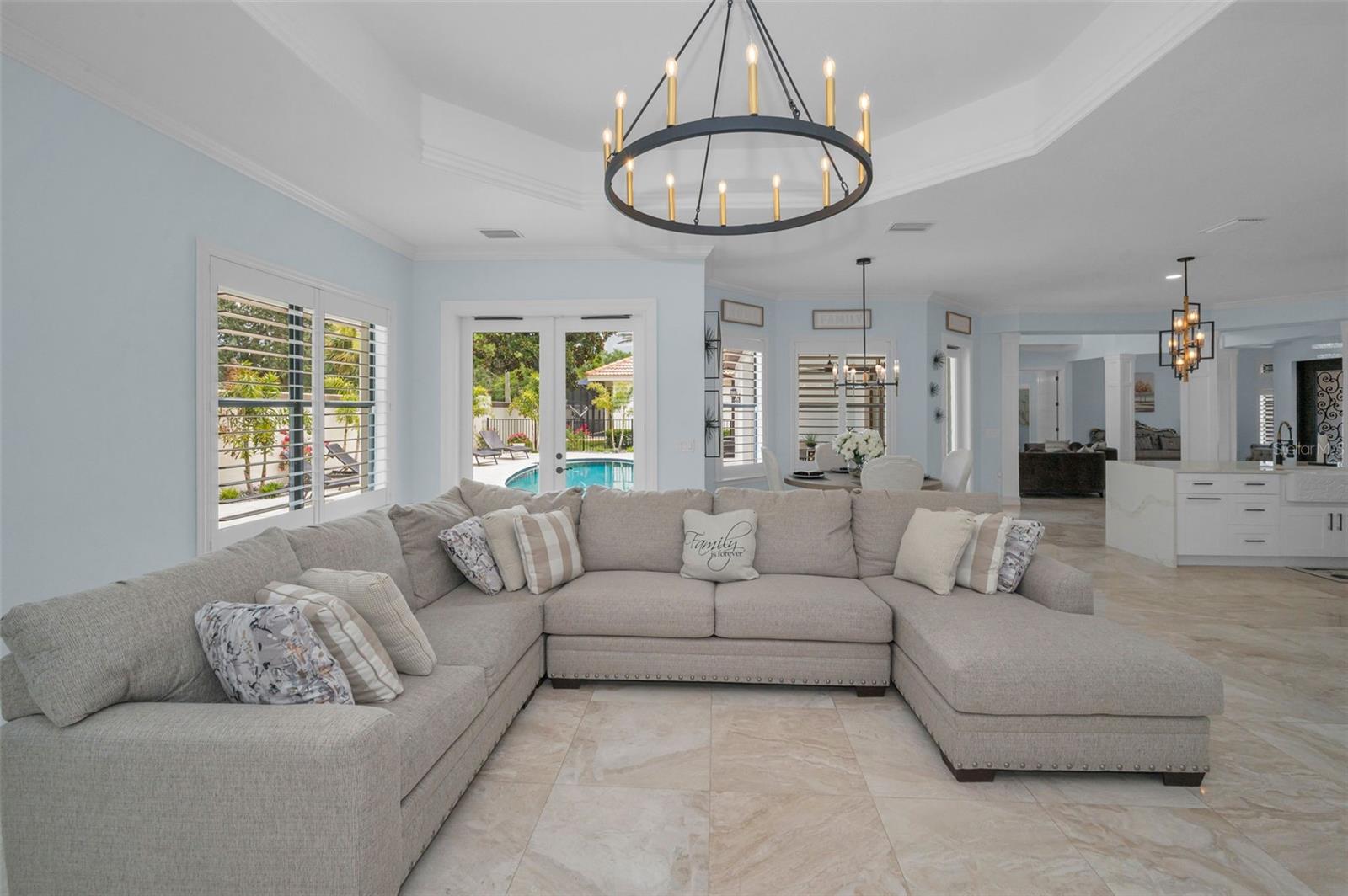 Listing photo id 36 for 10238 Pontofino Circle