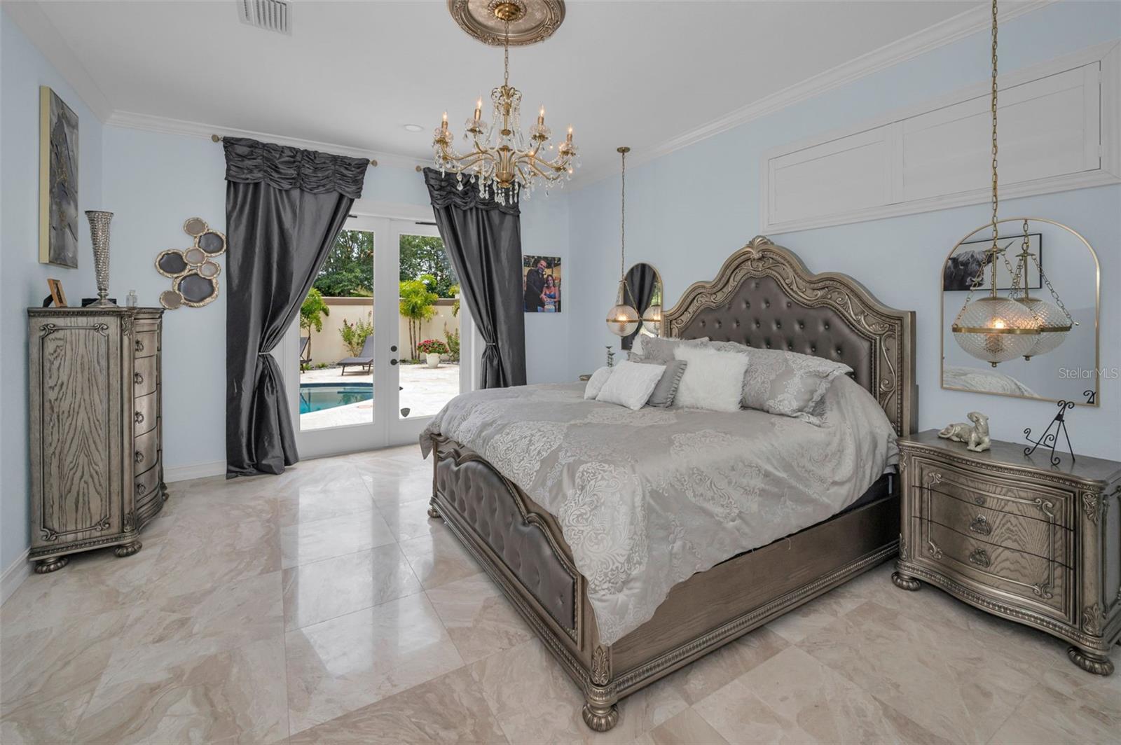 Listing photo id 37 for 10238 Pontofino Circle
