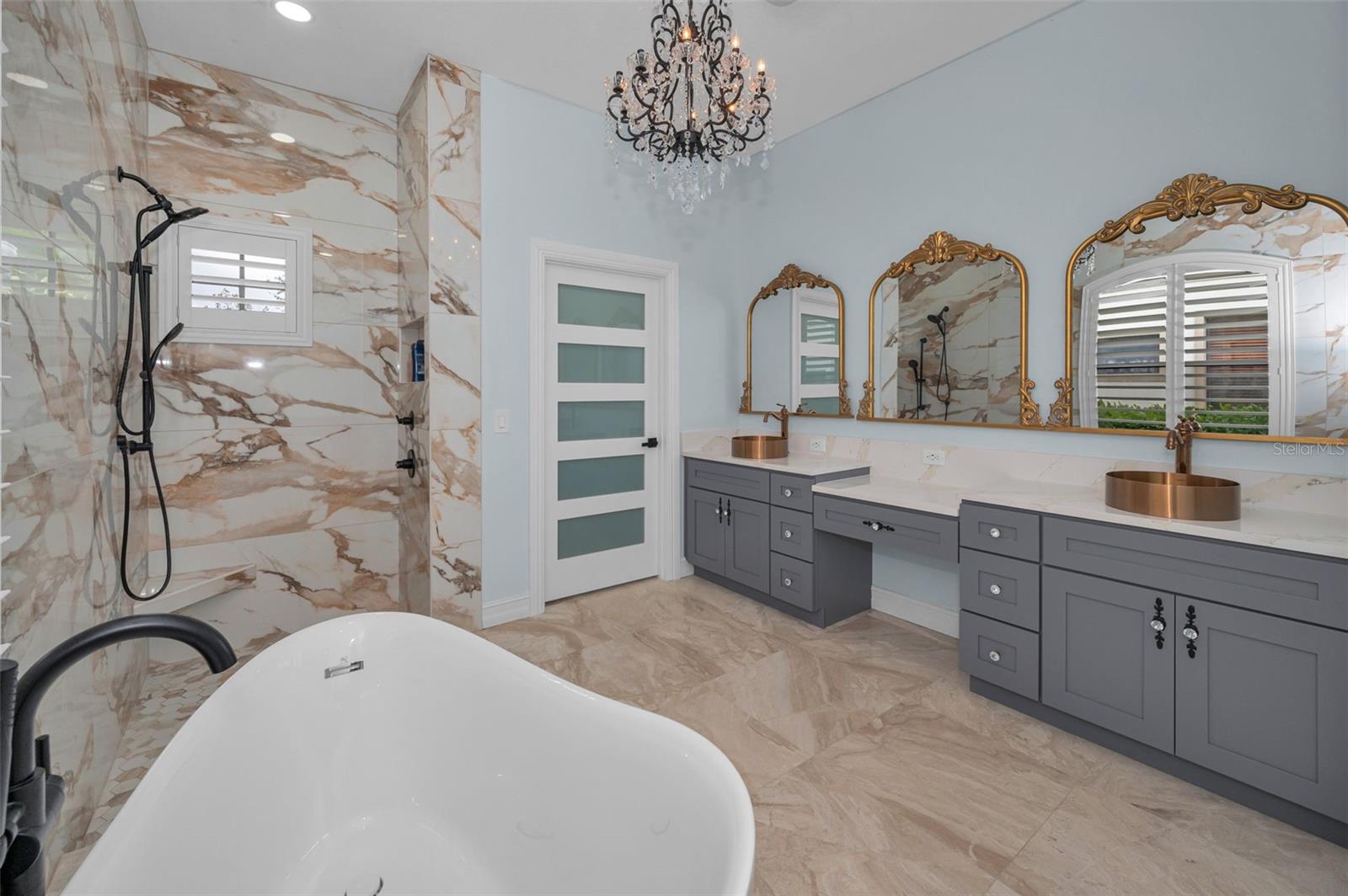 Listing photo id 39 for 10238 Pontofino Circle