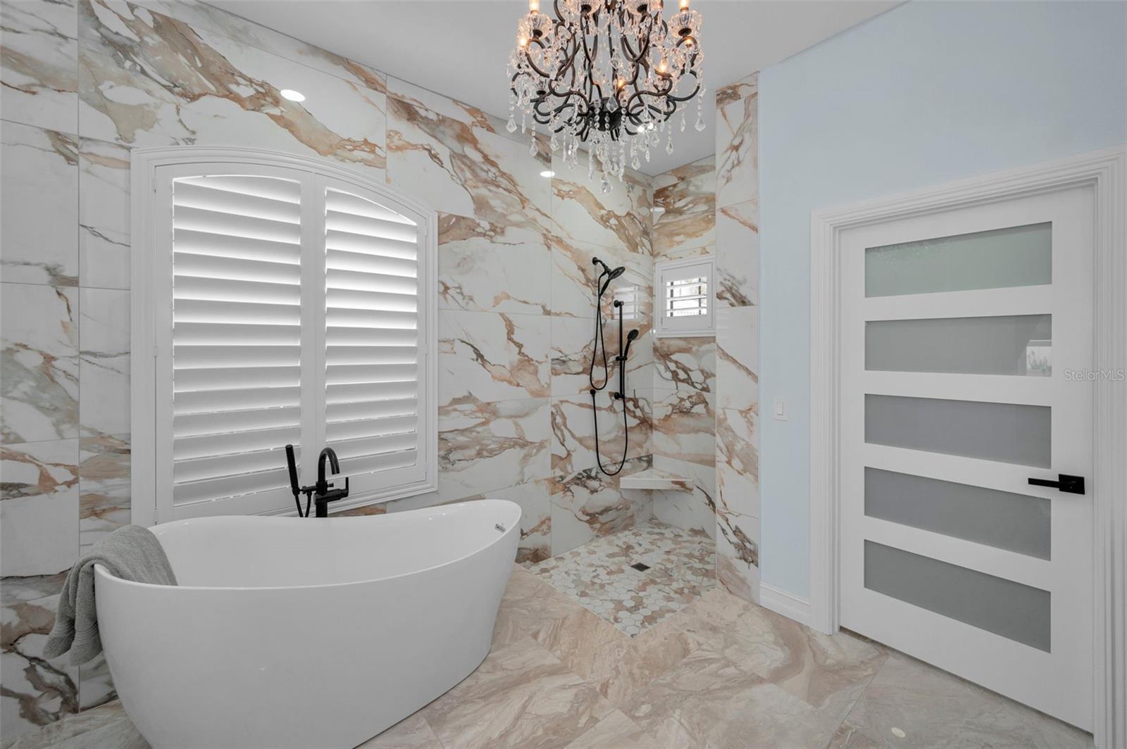 Listing photo id 40 for 10238 Pontofino Circle