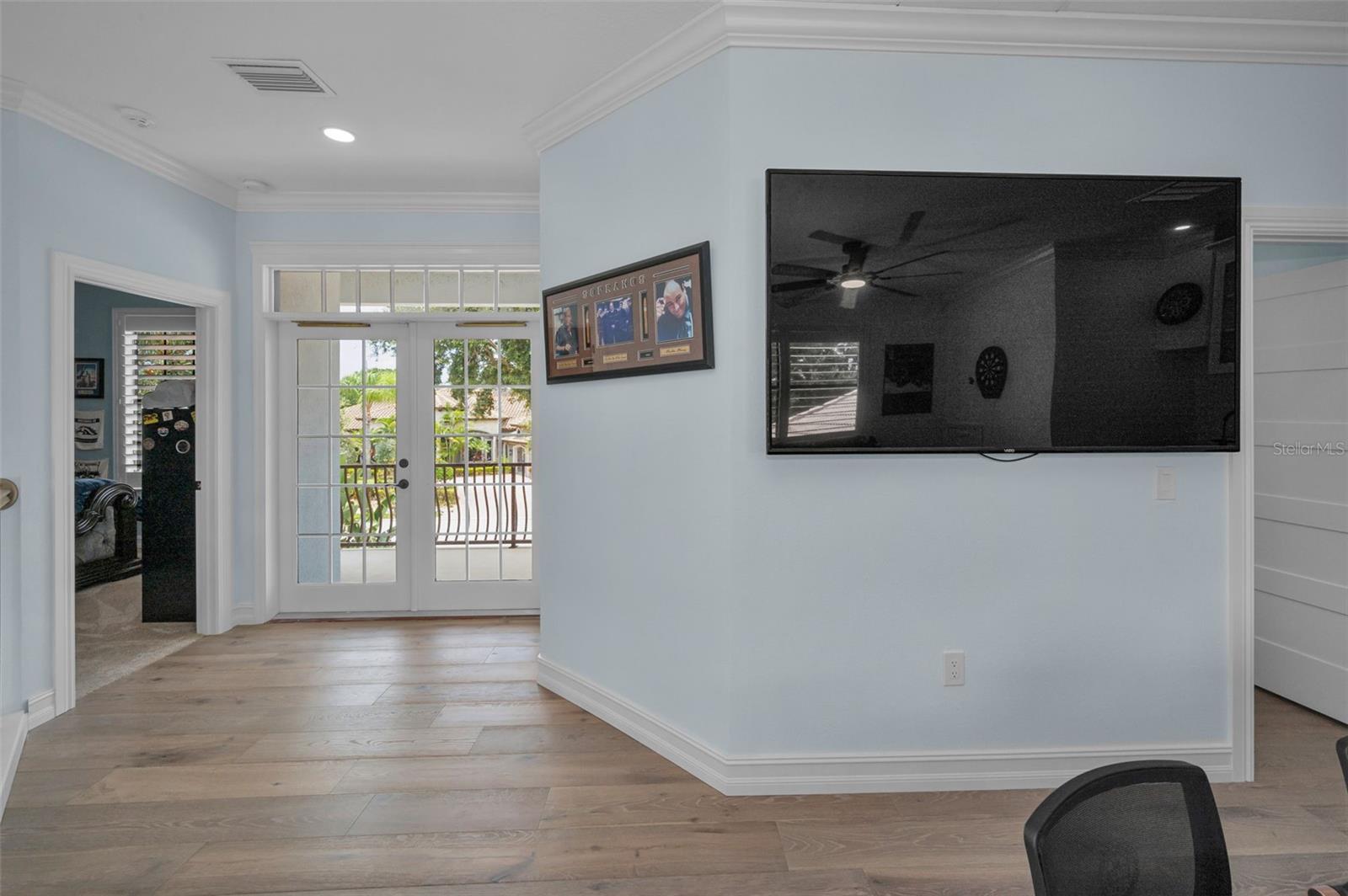 Listing photo id 68 for 10238 Pontofino Circle