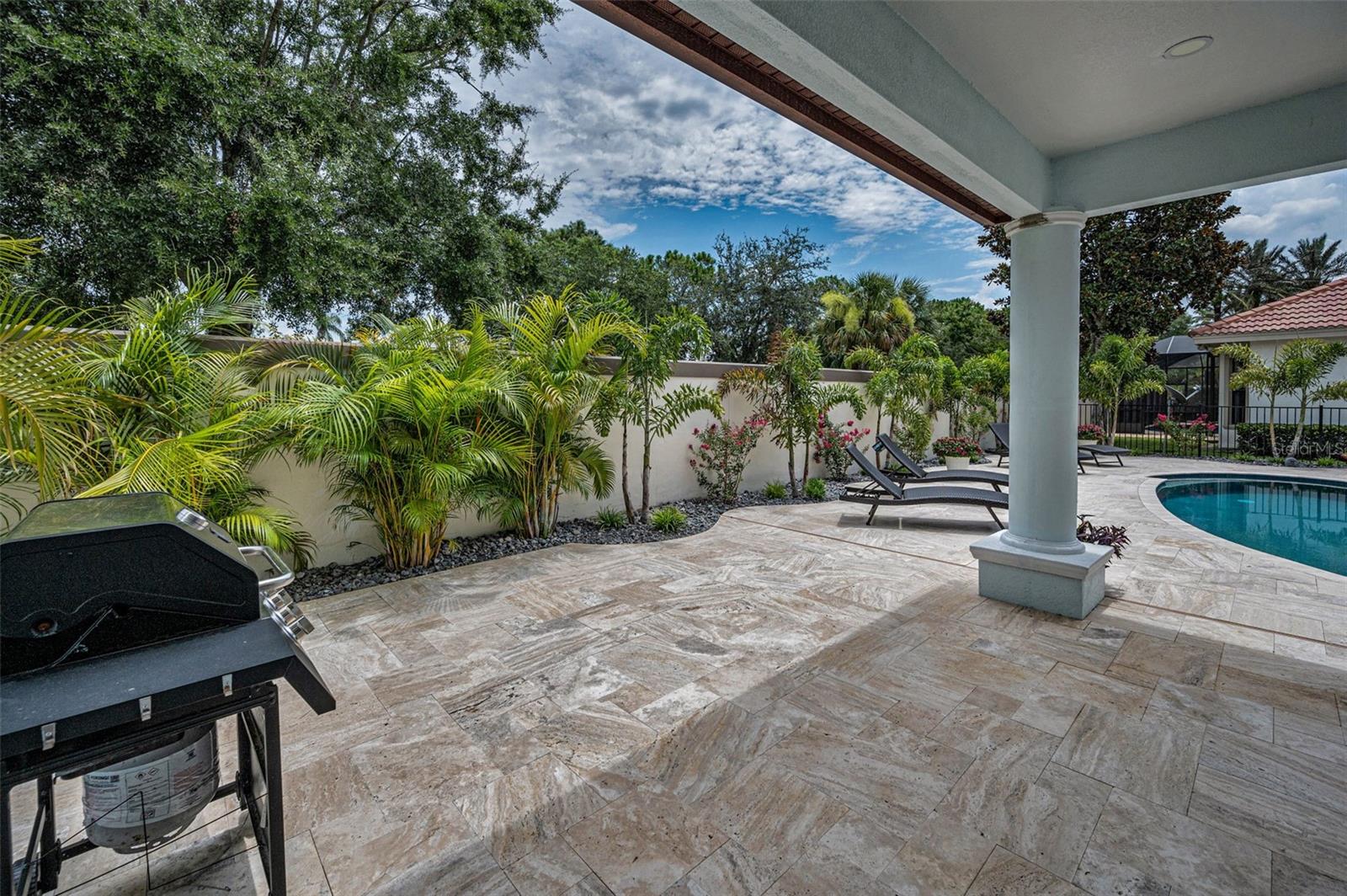 Listing photo id 77 for 10238 Pontofino Circle