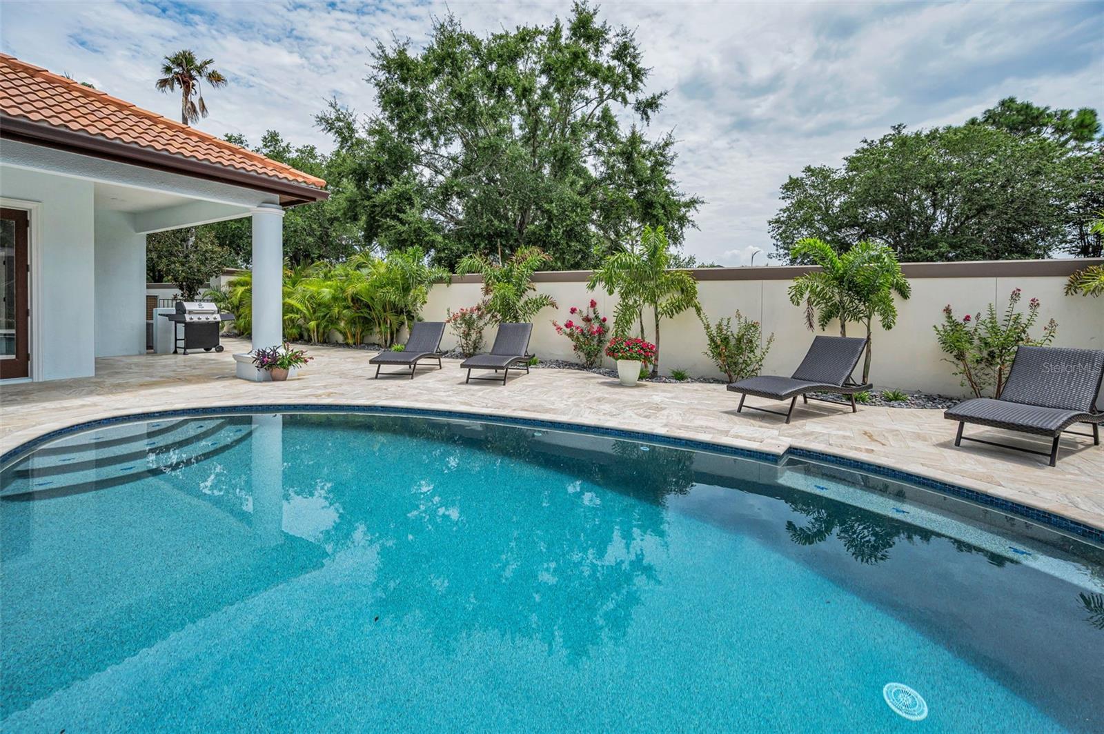 Listing photo id 82 for 10238 Pontofino Circle