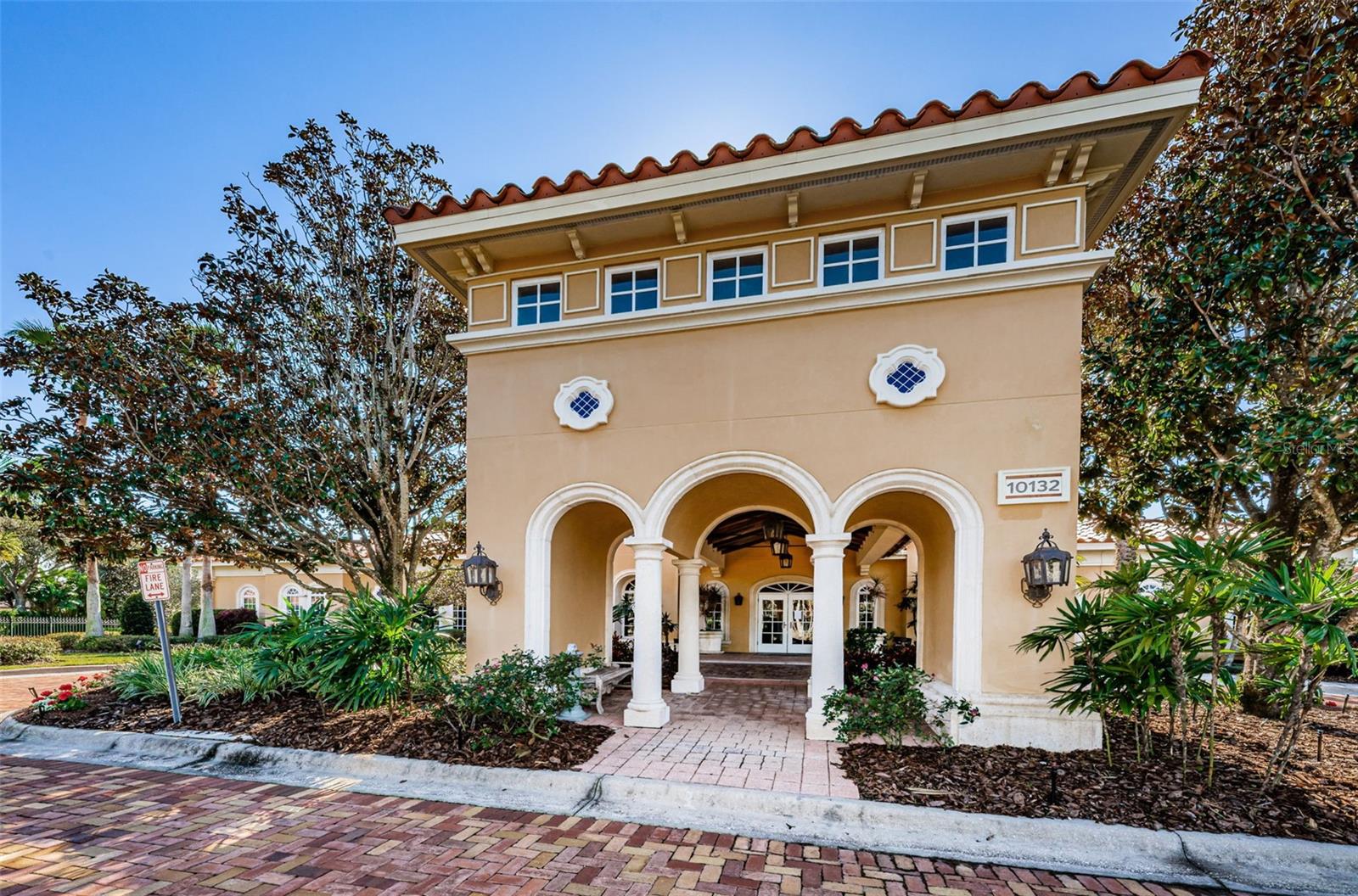 Listing photo id 88 for 10238 Pontofino Circle